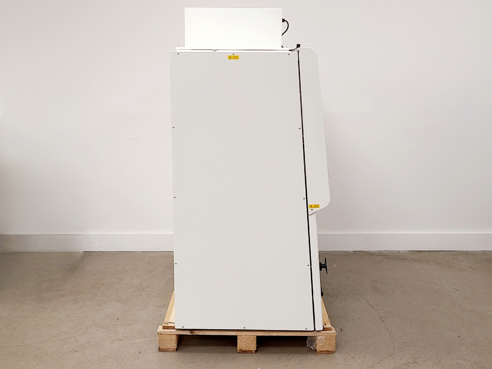 Image of BioQuell Microflow Class 2 Safety Cabinet