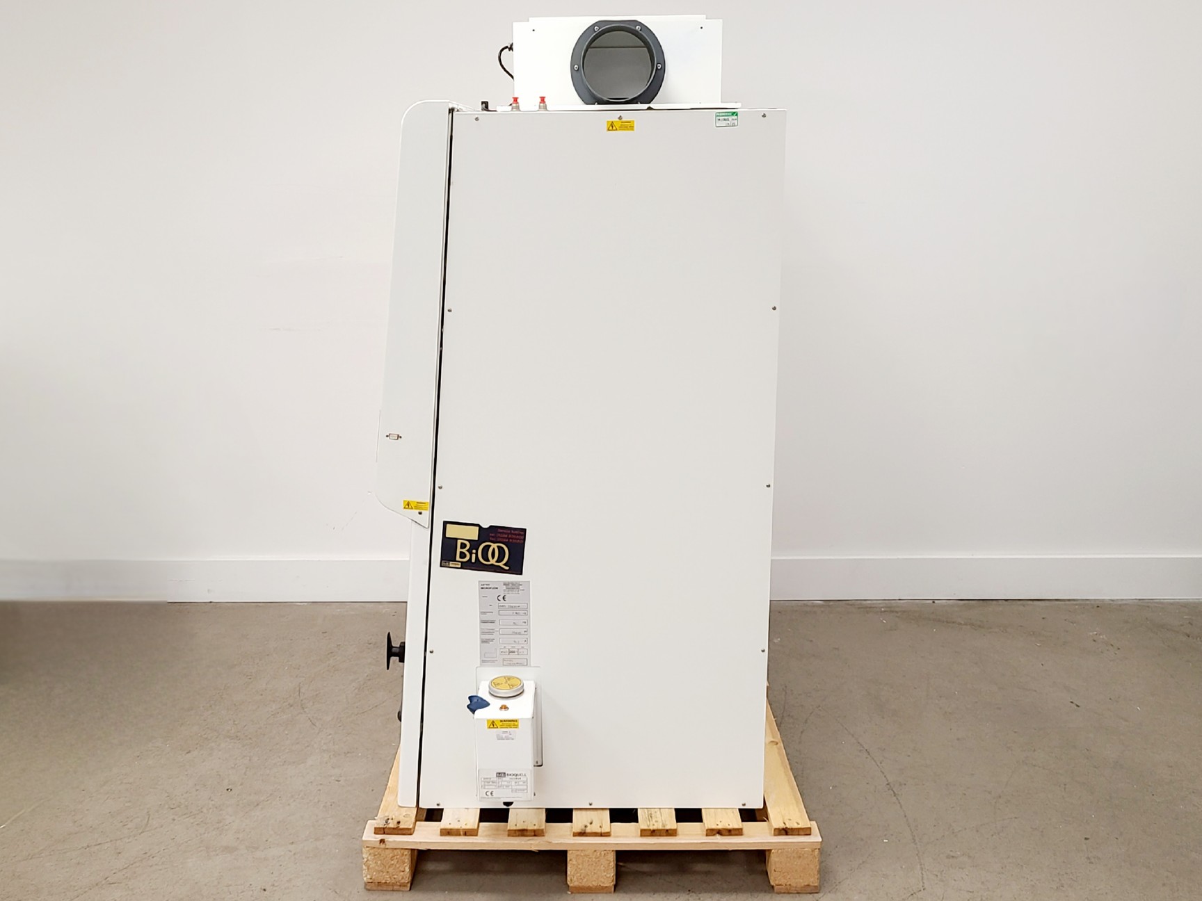 Image of BioQuell Microflow Class 2 Safety Cabinet