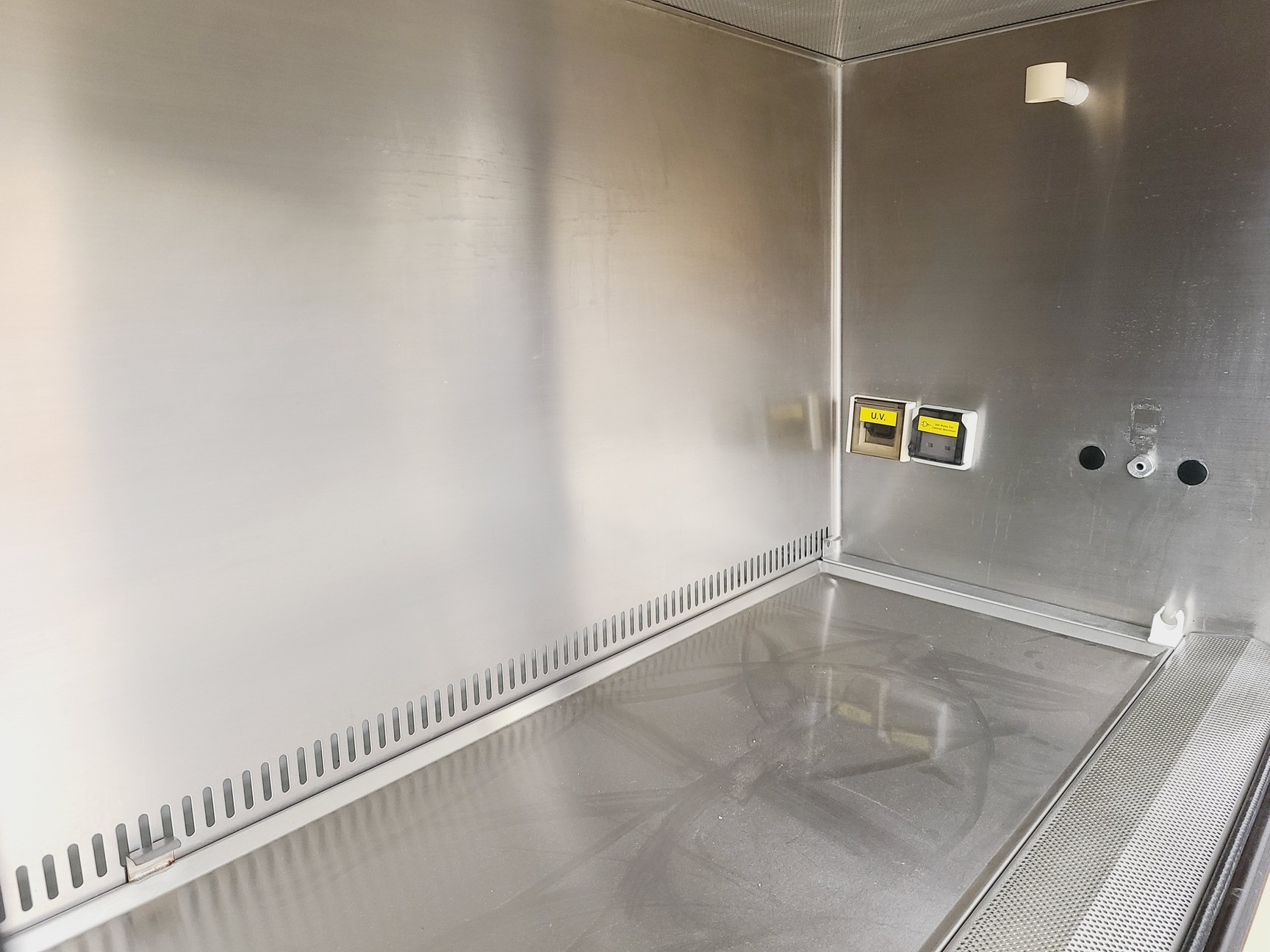 Image of BioQuell Microflow Class 2 Safety Cabinet