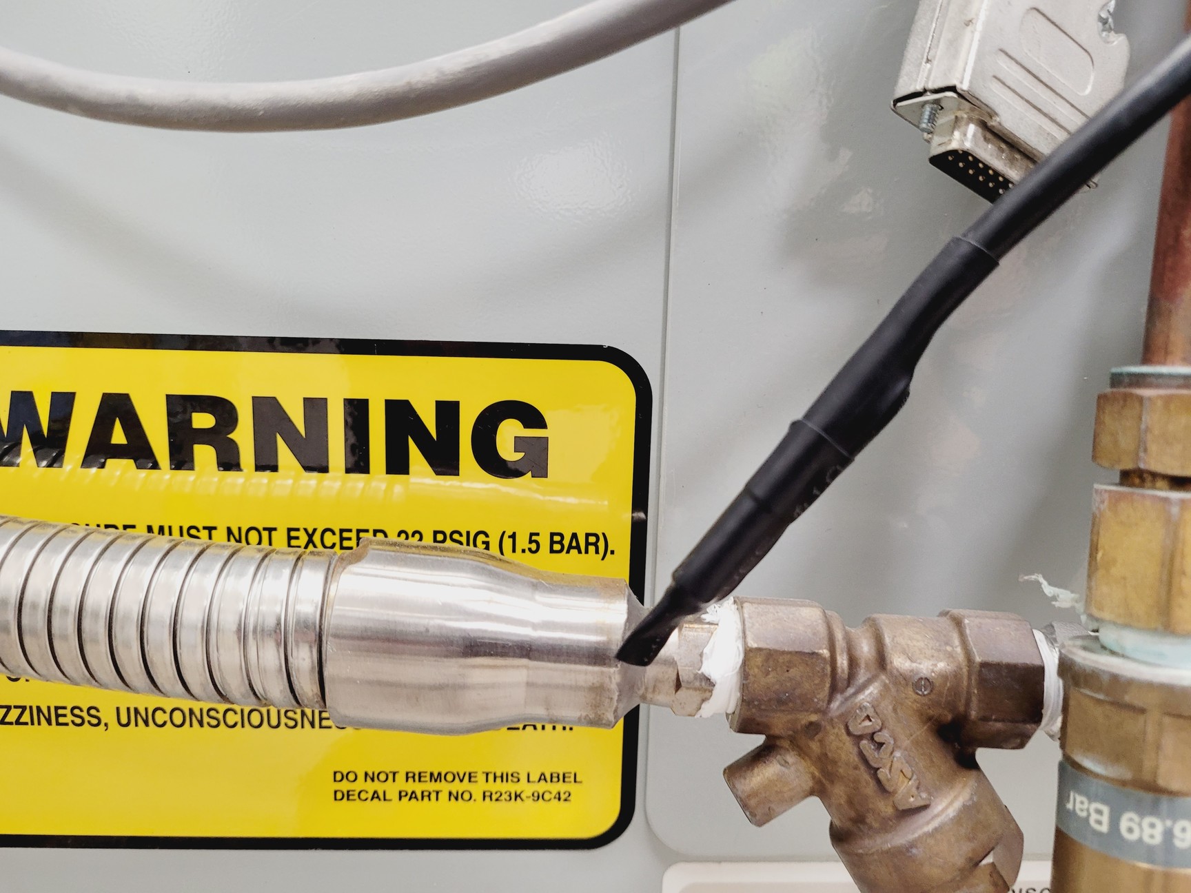 Image of Taylor Wharton K Series Model 10K Cryostat Storage System w/ PSU Connecting Unit