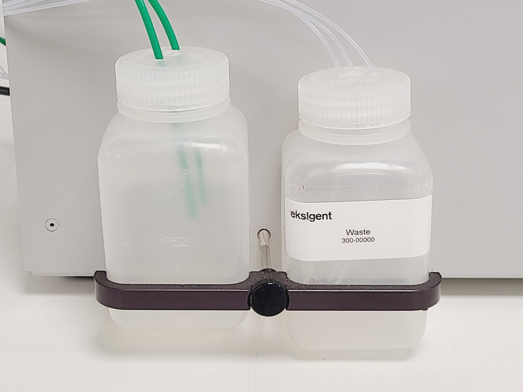 Image of Eksigent NanoLC-1D Plus HPLC System