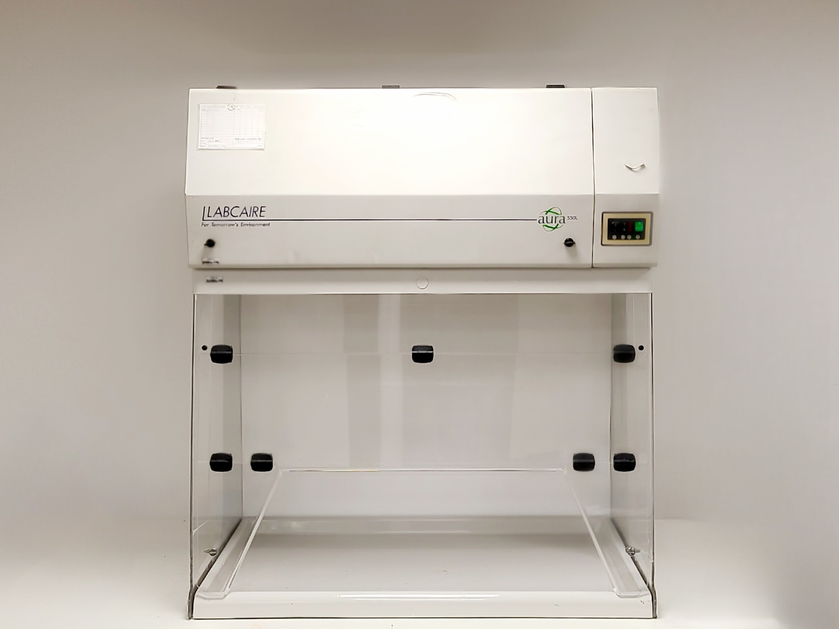 Image of Labcaire Aura 550L Fume Hood