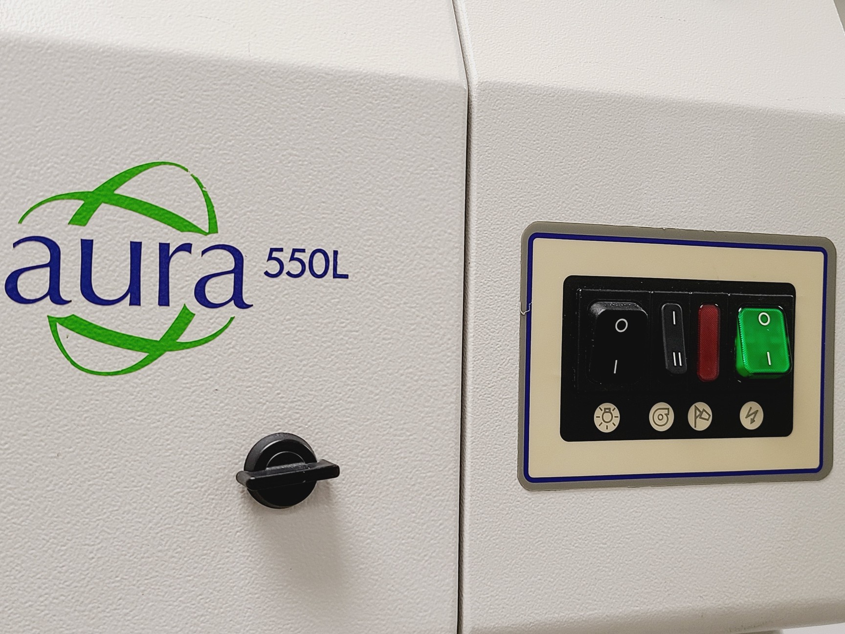 Image of Labcaire Aura 550L Fume Hood