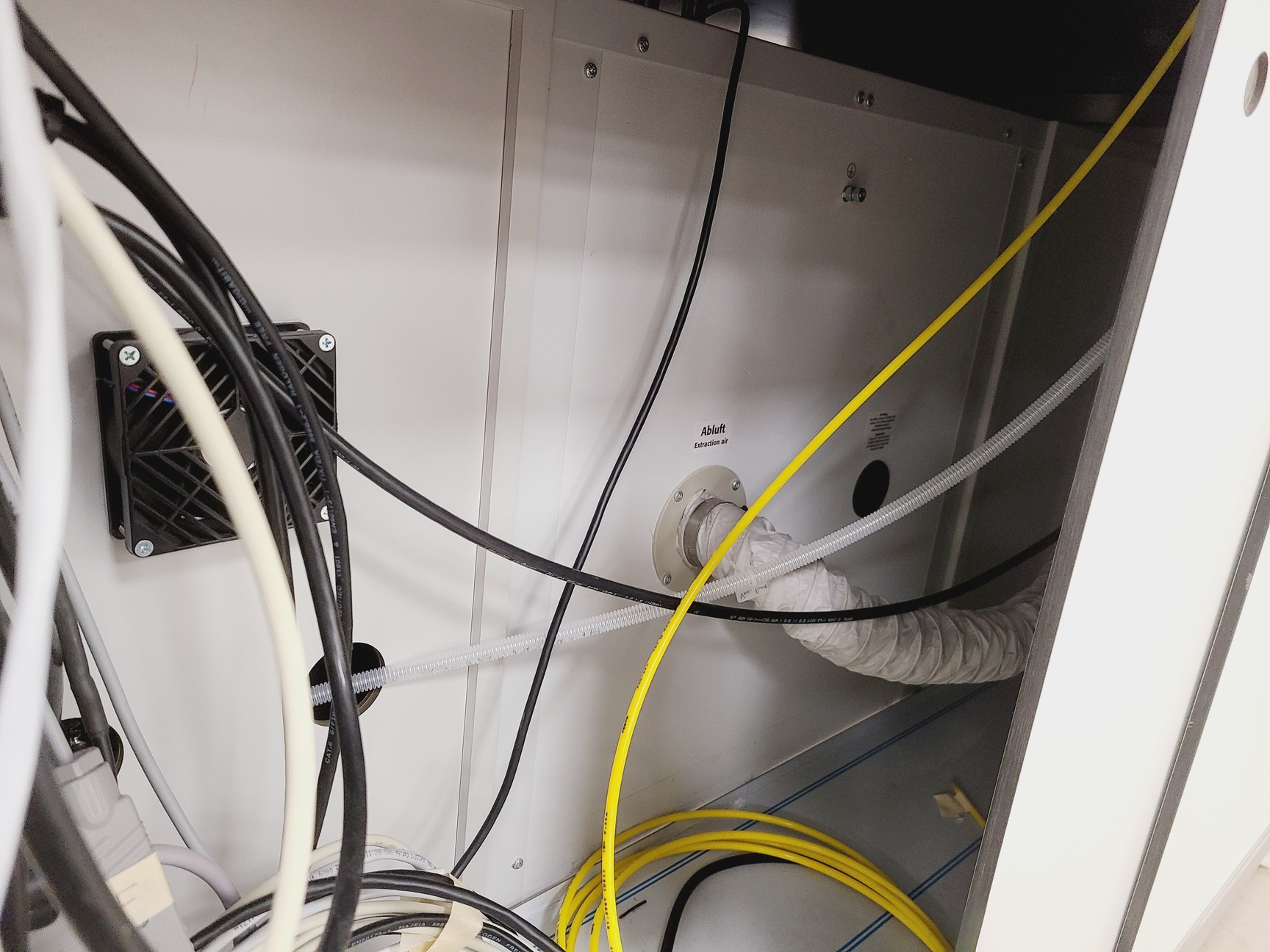 Image of Bruker SamplePro SPE - Sample Preparation for NMR by Solid Phase Extraction