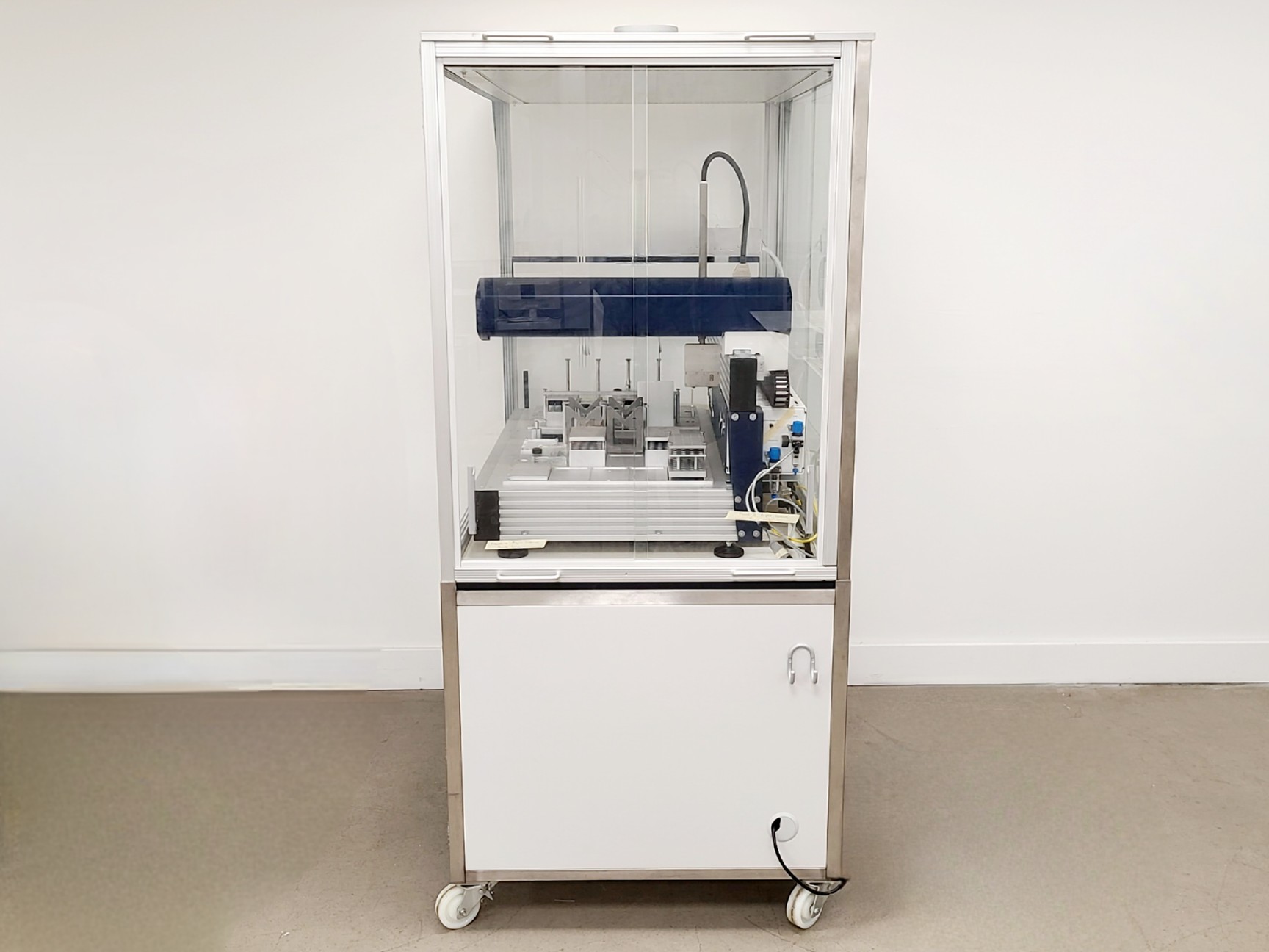 Image of Bruker SamplePro - Sample Preparation for NMR by Solid Phase Extraction