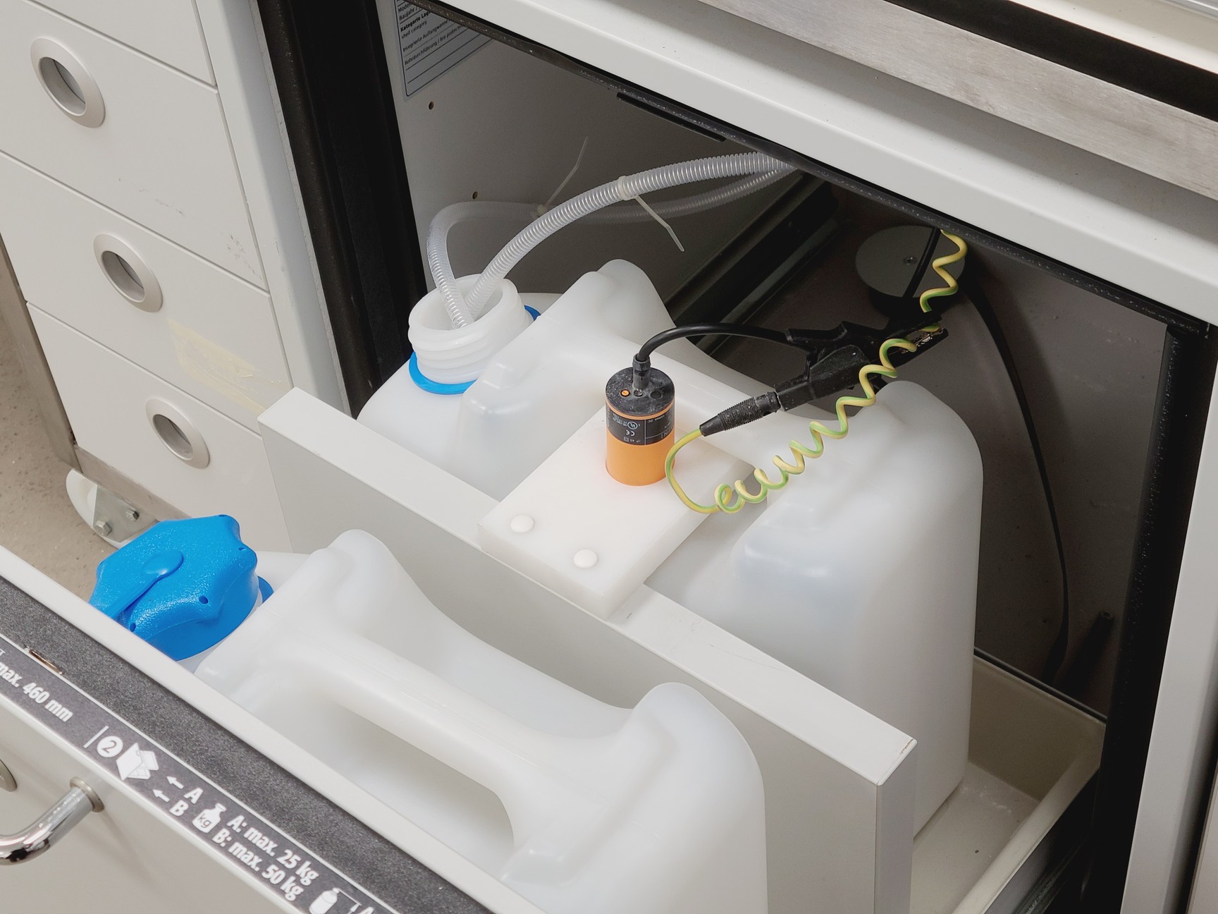Image of Bruker SamplePro - Sample Preparation for NMR by Solid Phase Extraction