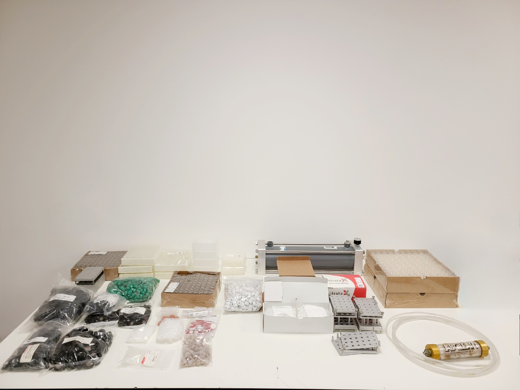 Image of Bruker SamplePro - Sample Preparation for NMR by Solid Phase Extraction