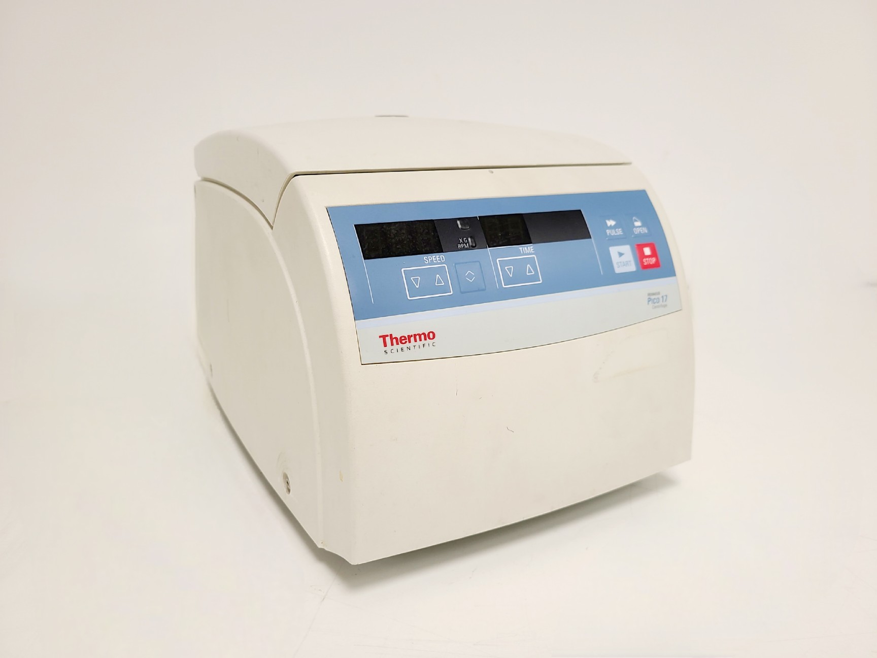 Image of Thermo Scientific Heraeus Pico 17 Centrifuge Lab