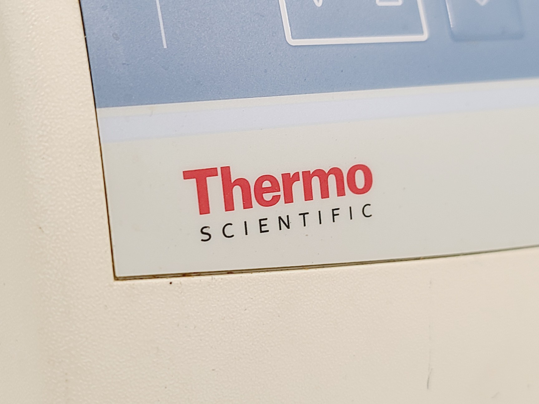 Image of Thermo Scientific Heraeus Pico 17 Centrifuge