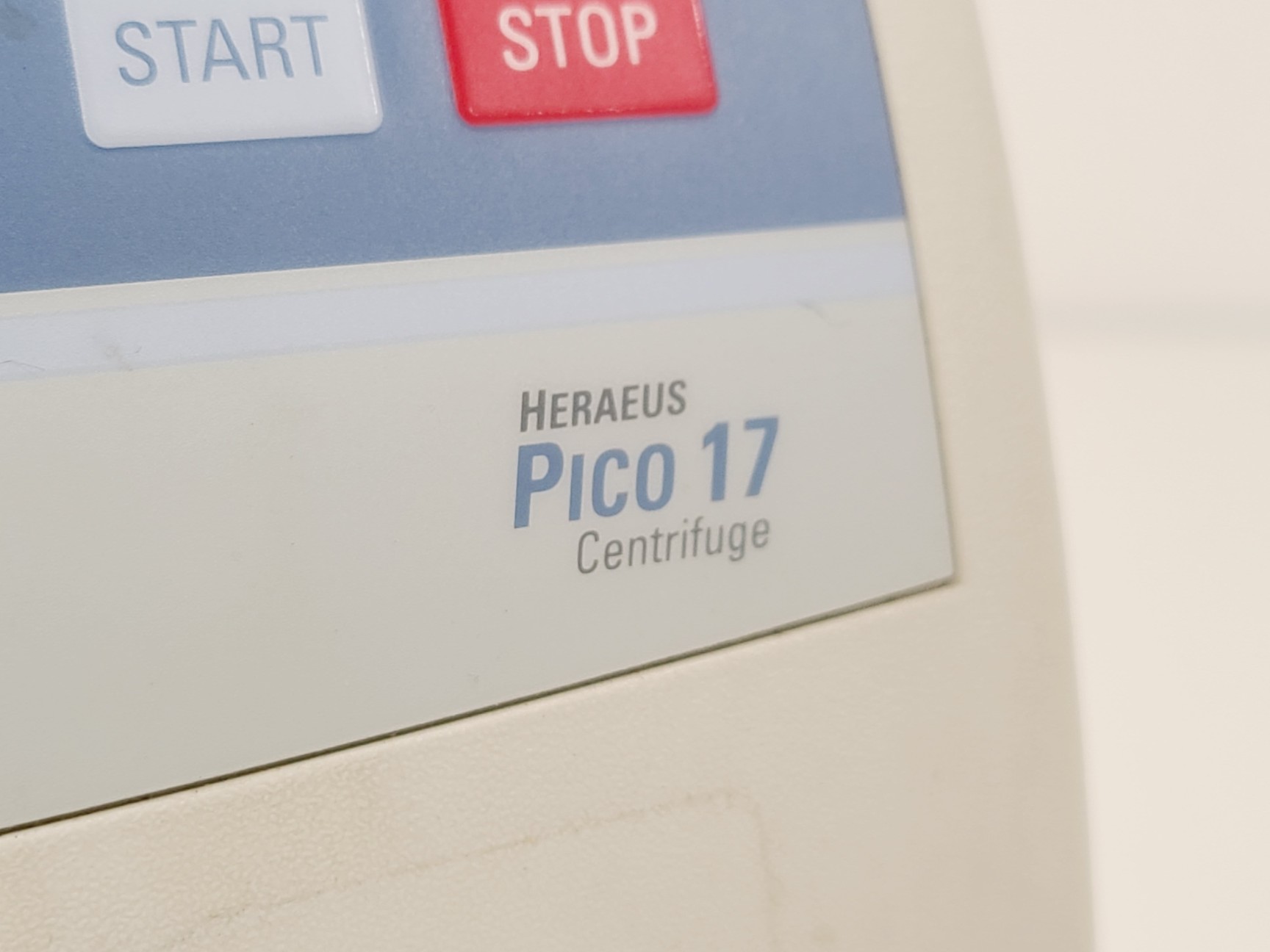 Image of Thermo Scientific Heraeus Pico 17 Centrifuge Lab