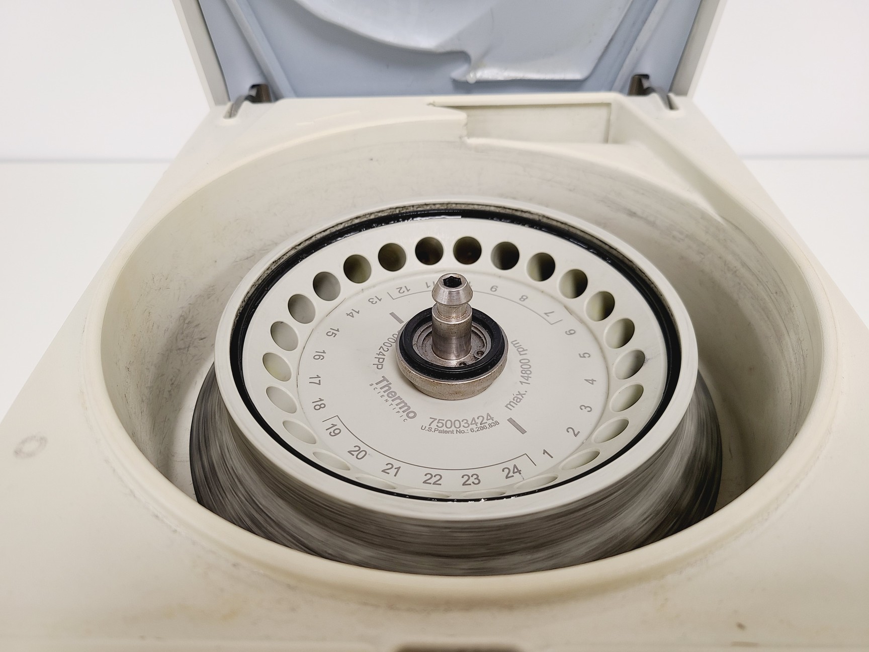 Image of Thermo Scientific Heraeus Pico 17 Centrifuge