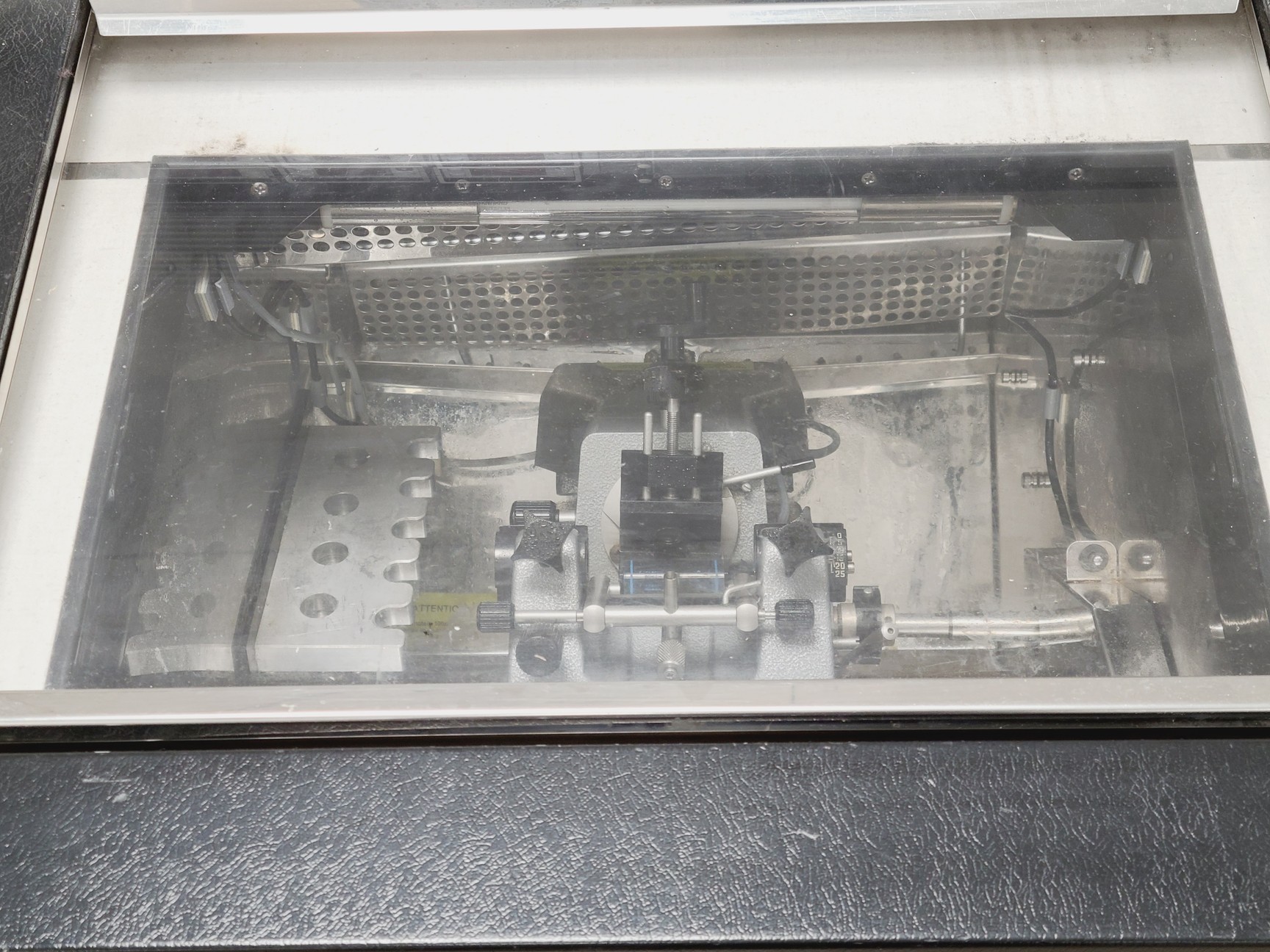 Image of Bright Instrument SC12CL 5030 Microtome Cryostat