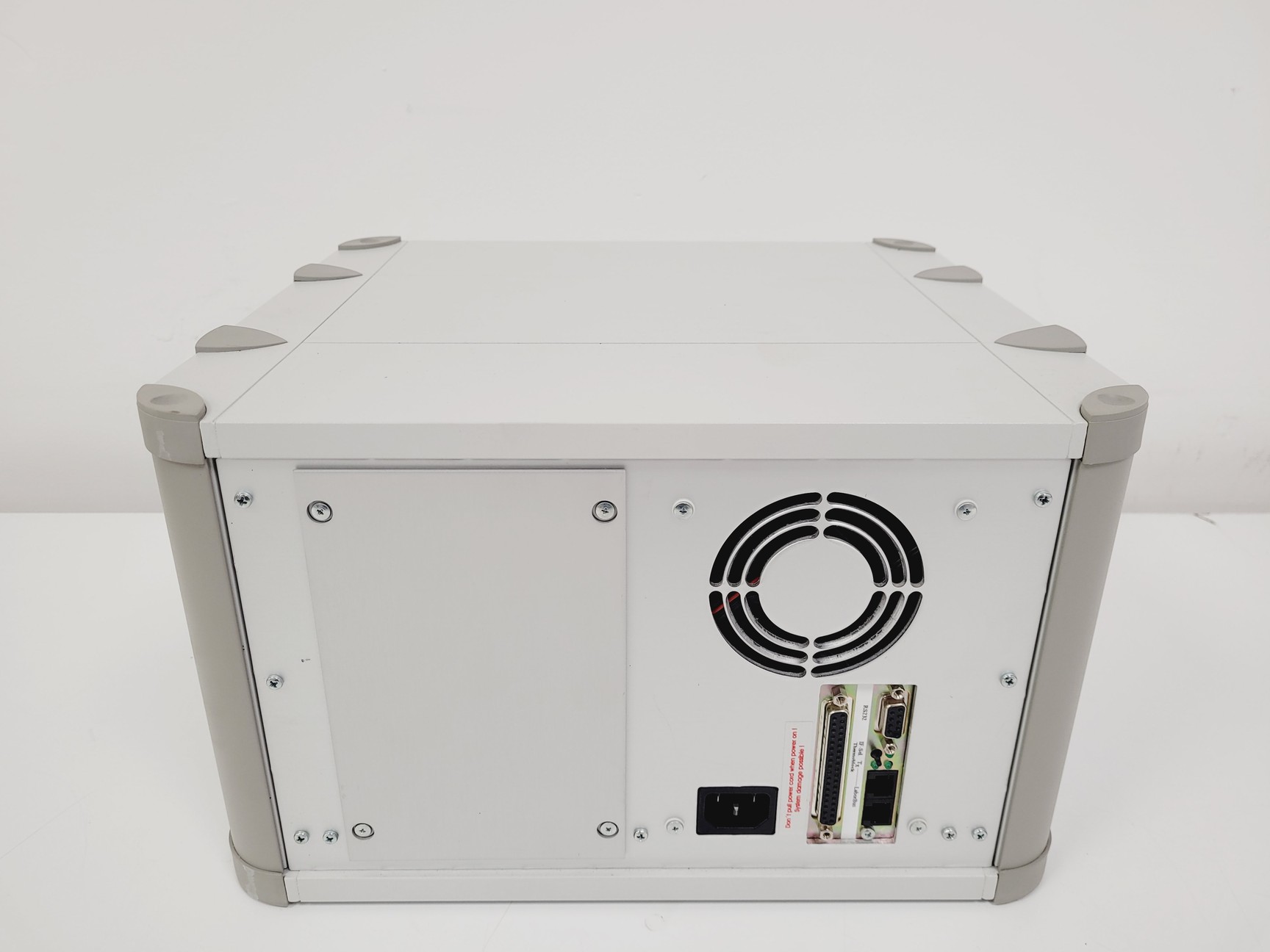 Image of Aviso TheOnyx Liquid Handler