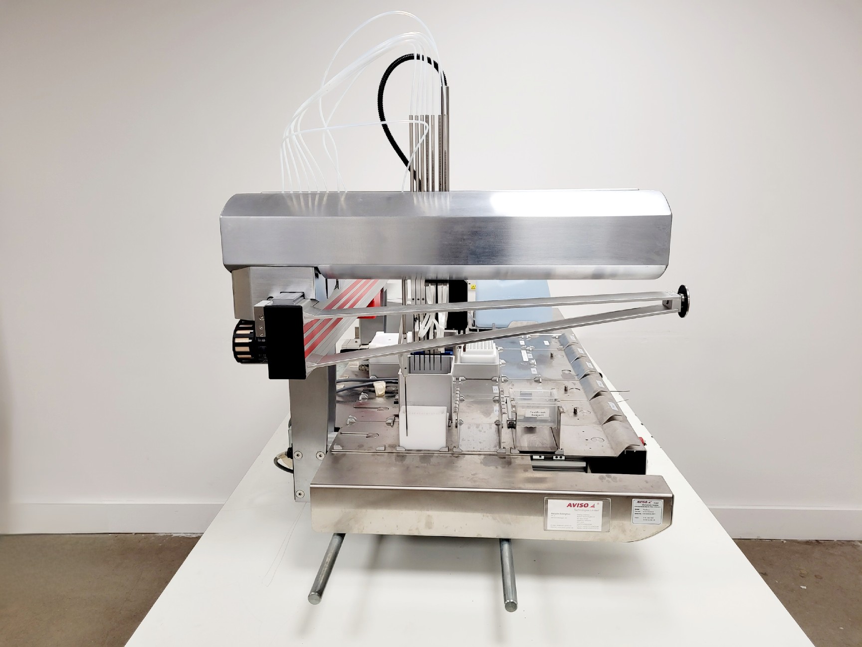 Image of Aviso TheOnyx Liquid Handler