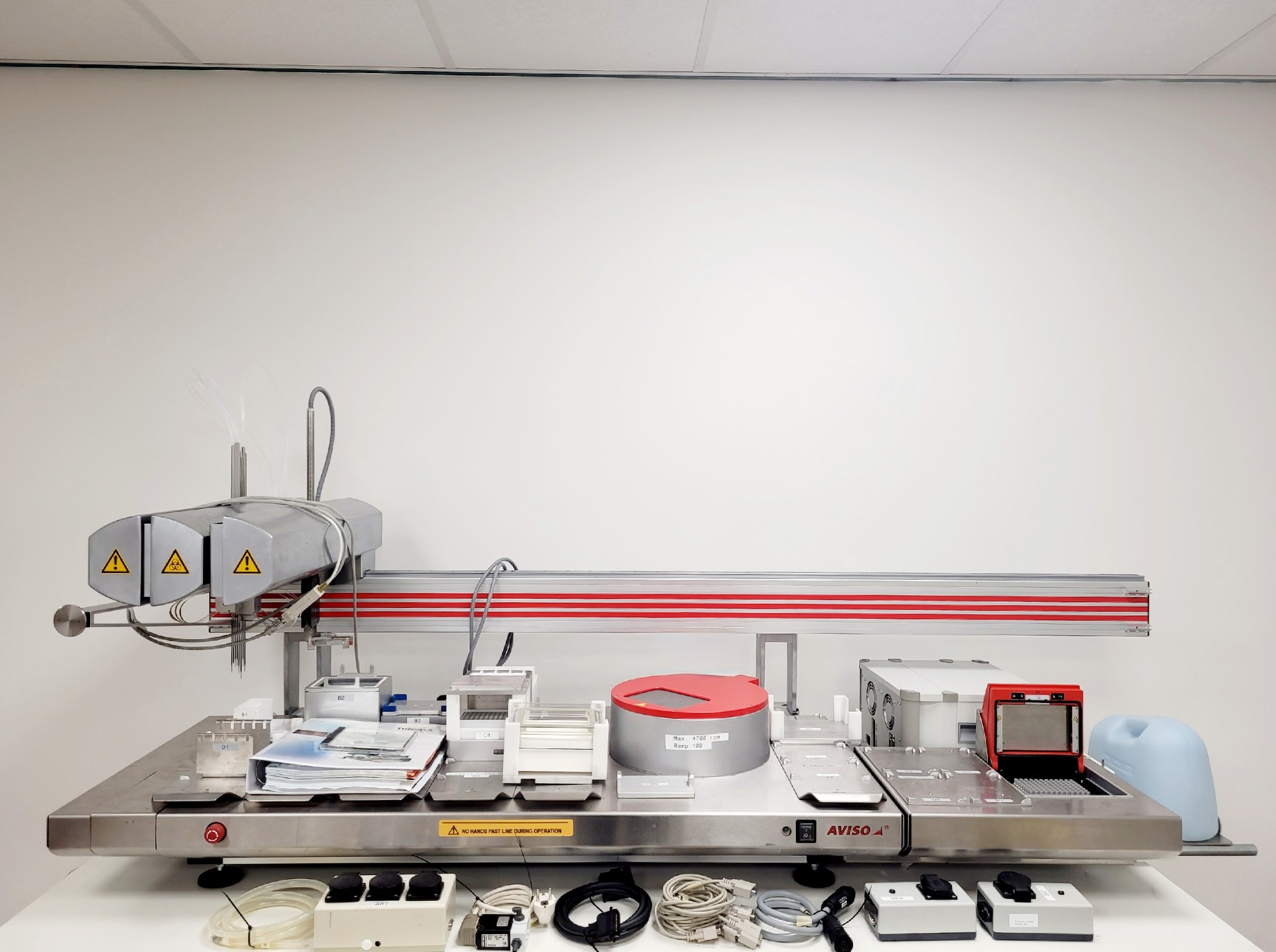 Image of Aviso TheOnyx Liquid Handler