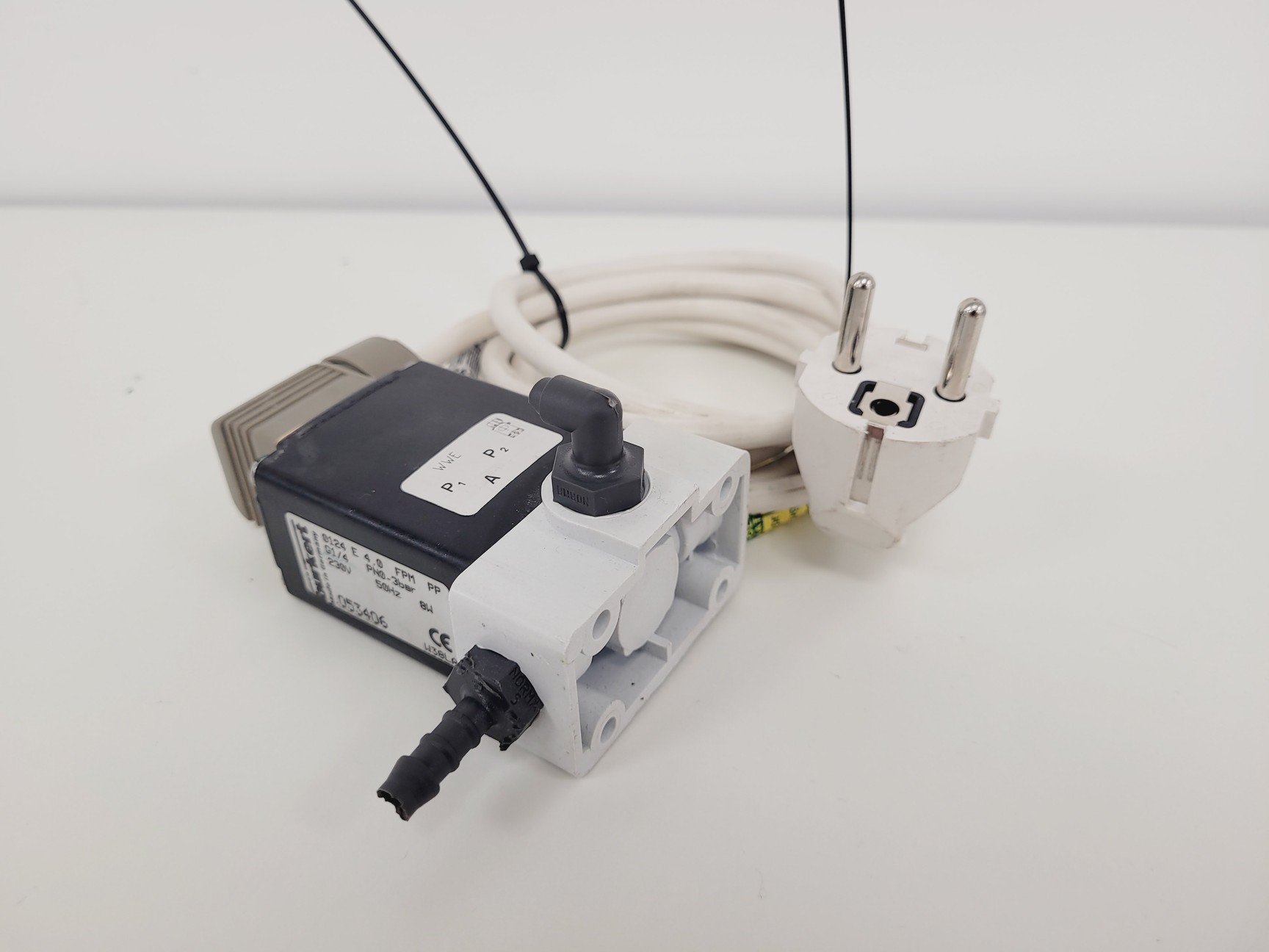 Image of Aviso TheOnyx Liquid Handler