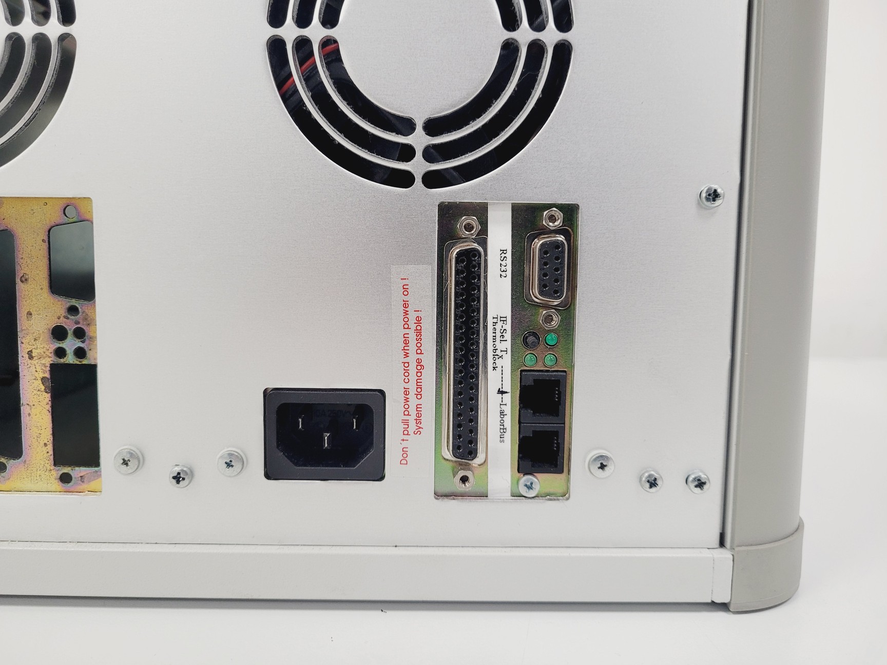 Image of Aviso TheOnyx Liquid Handler