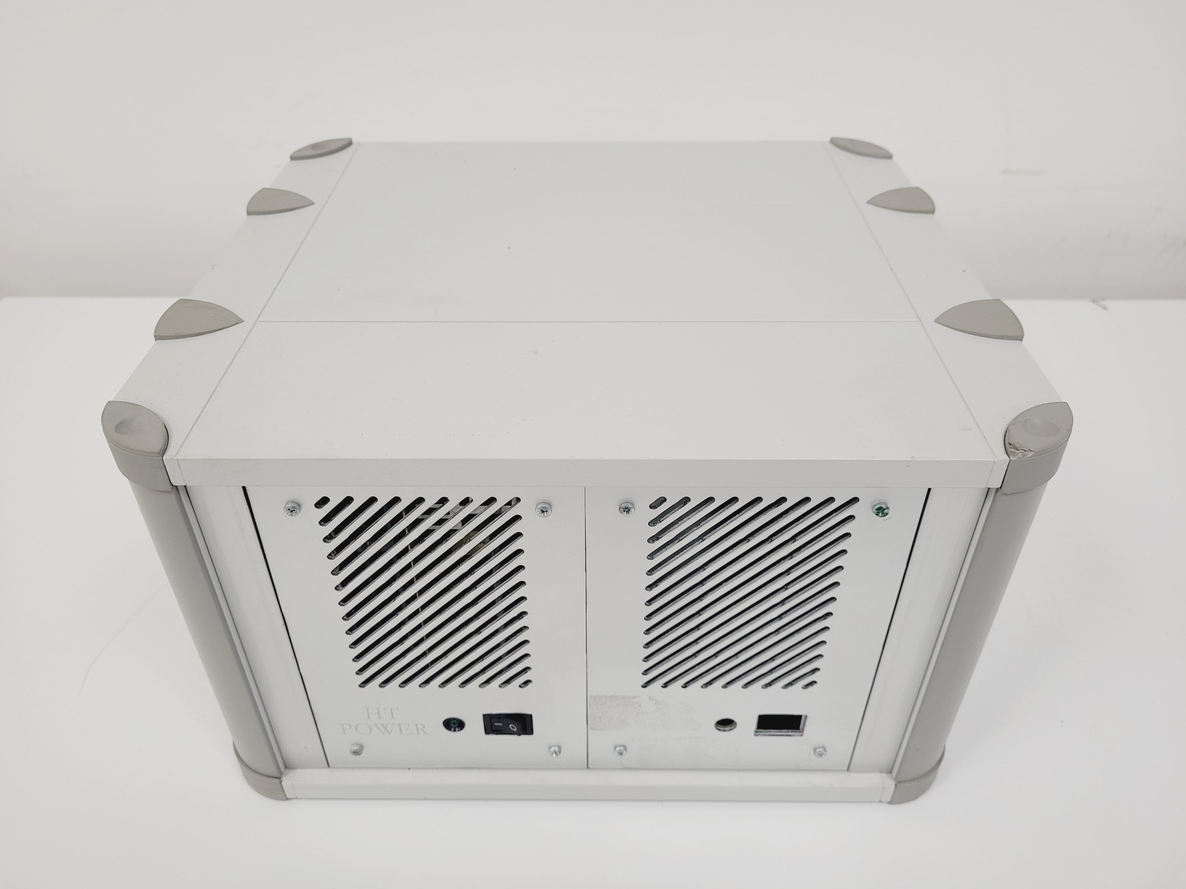 Image of Aviso TheOnyx Liquid Handler