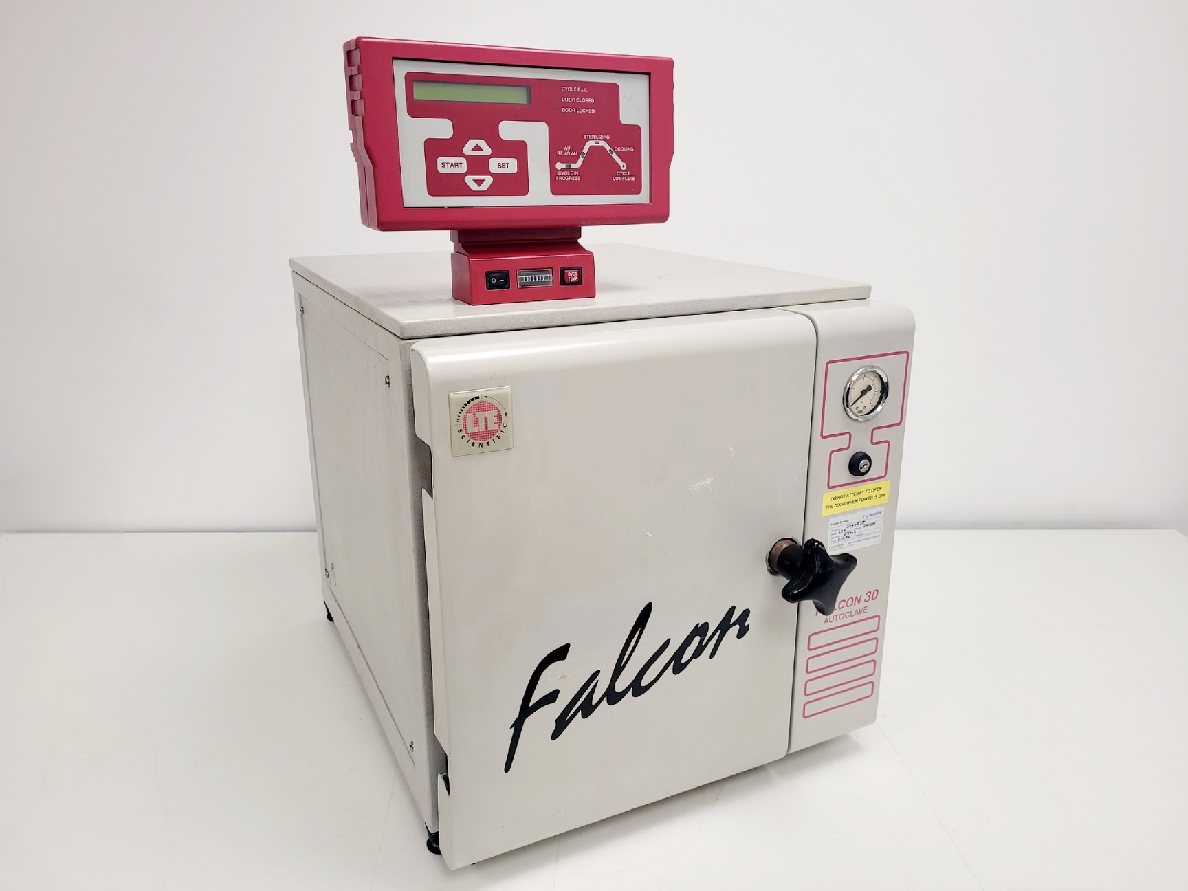 Image of LTE Scientific Falcon 30 Benchtop Laboratory Autoclave