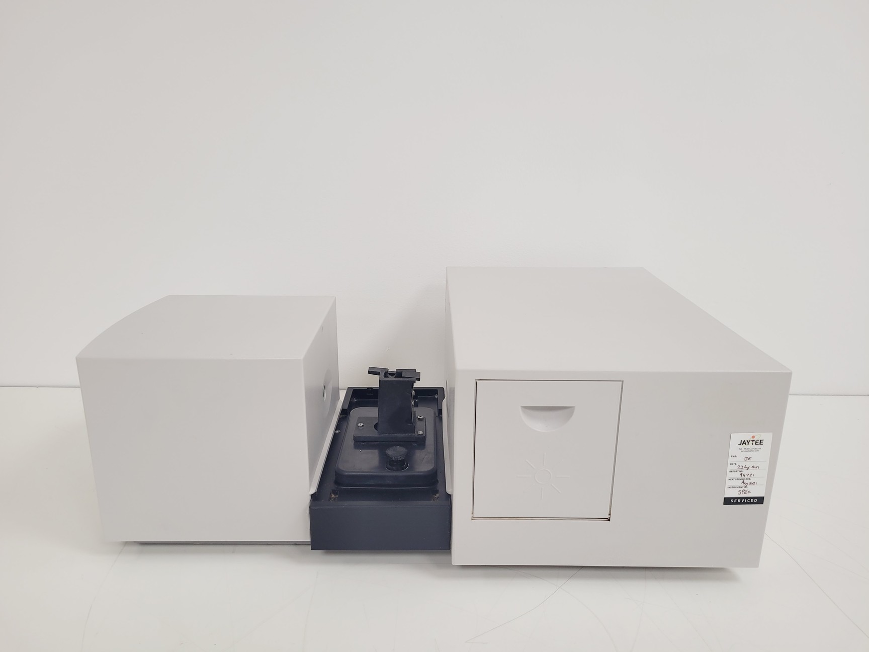 Image of Agilent 8453 UV/VIS G1103A Spectrophotometer Lab