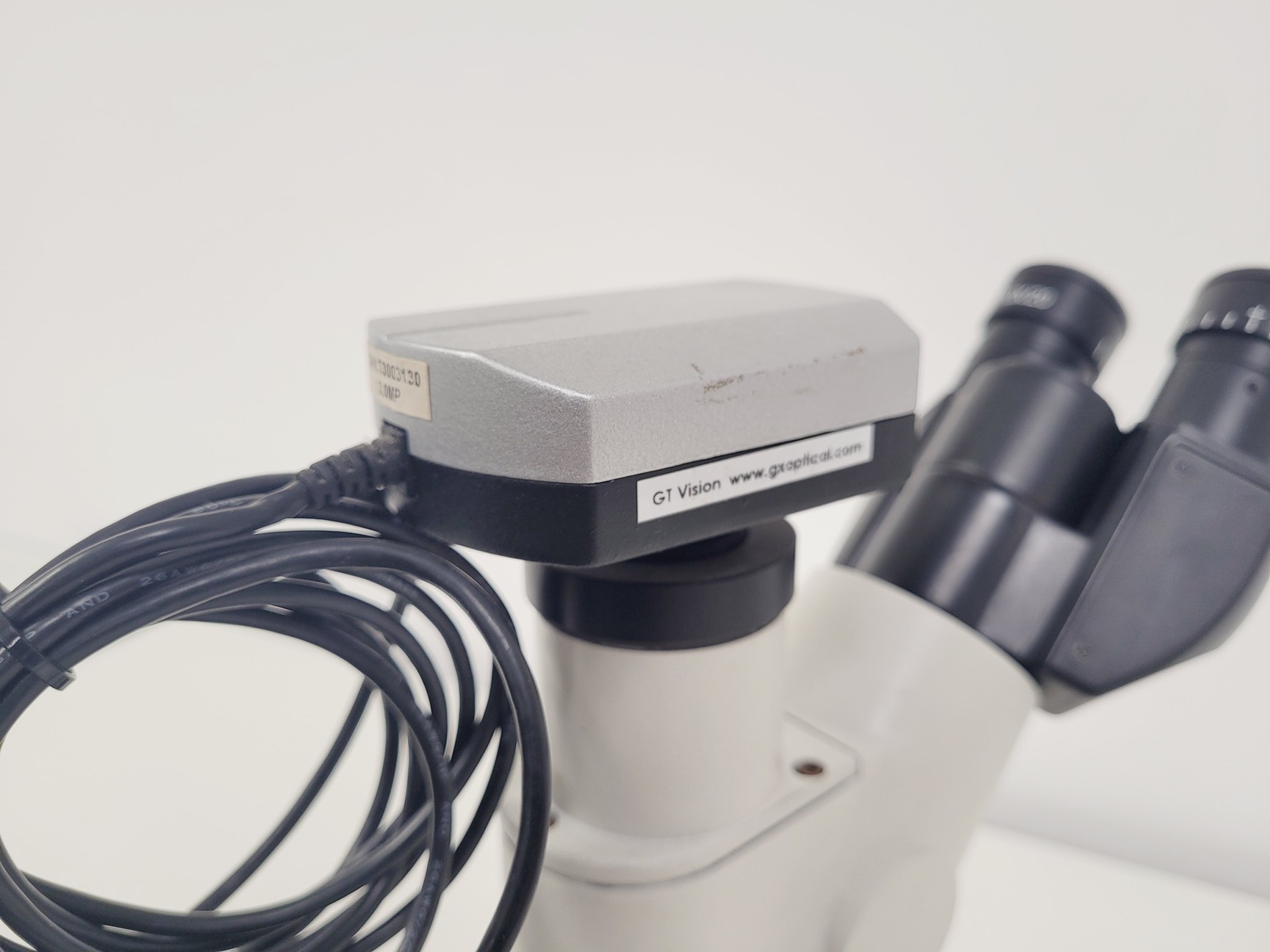 Image of HIPROVE XD-202 Inverted Biological Microscope w/ 4 x Objectives