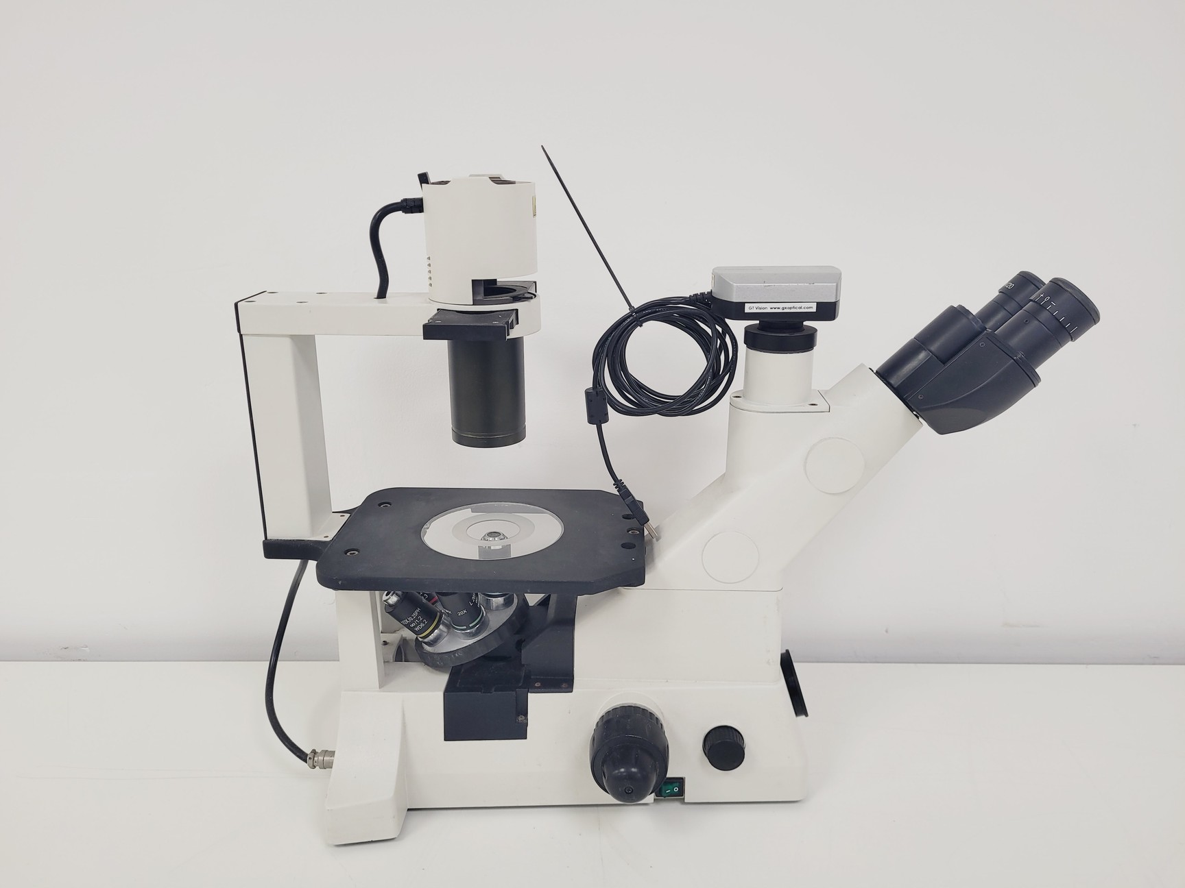 Image of HIPROVE XD-202 Inverted Biological Microscope w/ 4 x Objectives - Spares/Repair