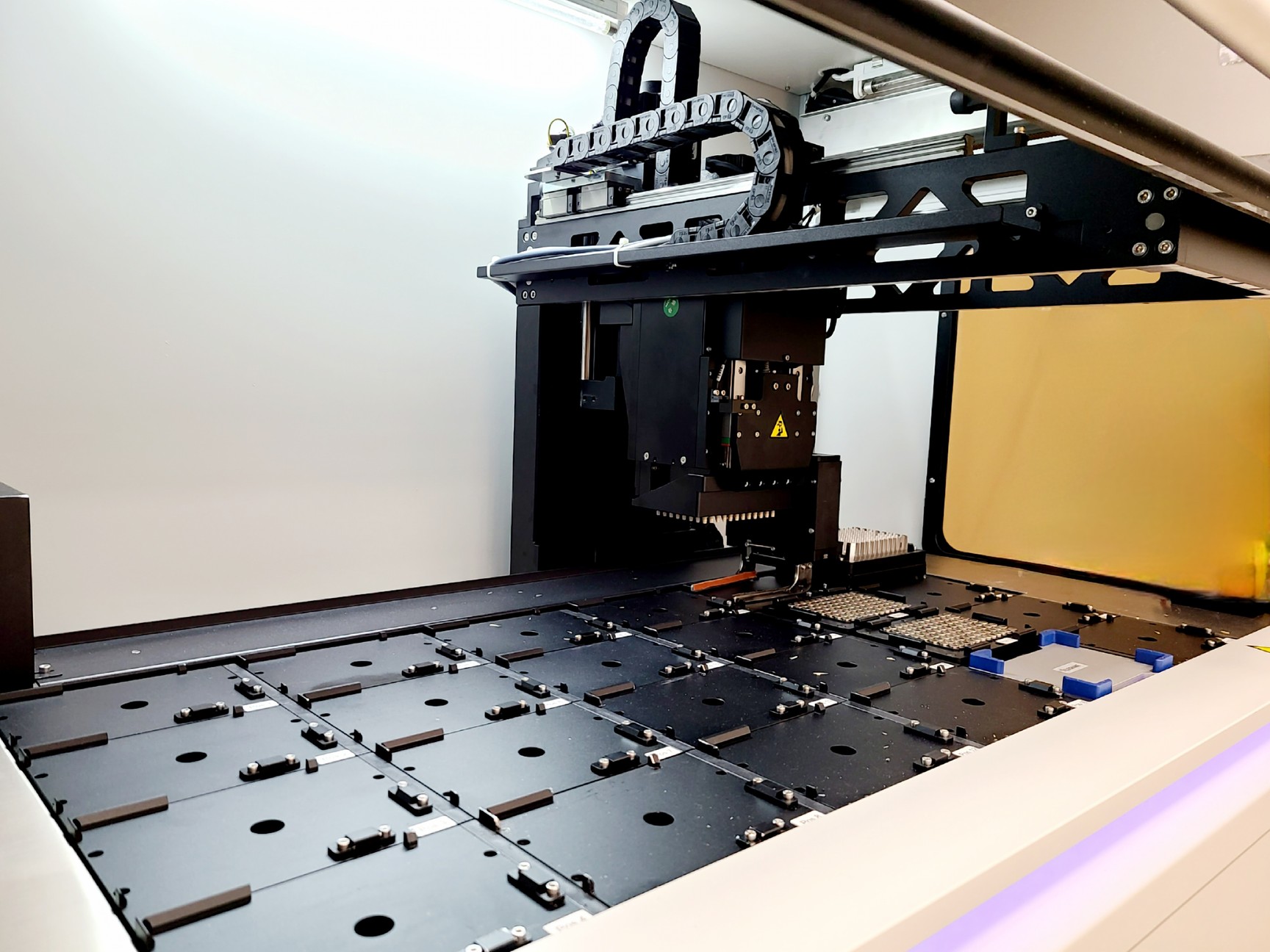 Image of MGISP-960 High-Throughput Automated Sample Preparation System