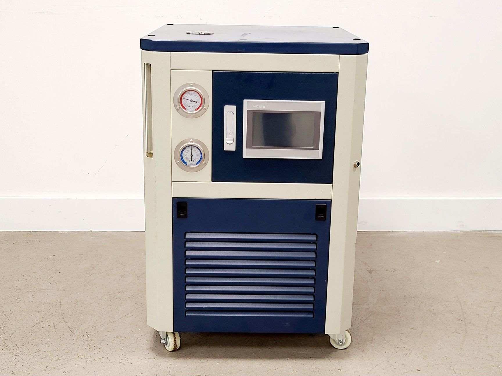 Image of  High & Low Temperature Circulating Device UHC-10/-20+200