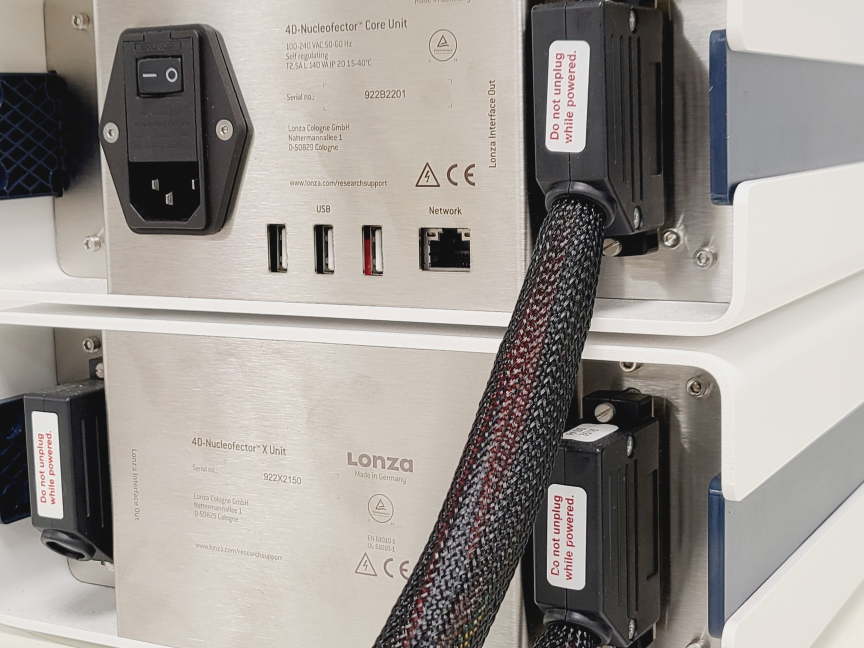 Image of Lonza 4D-Nucleofactor Electroporation System Core & X Units Lab