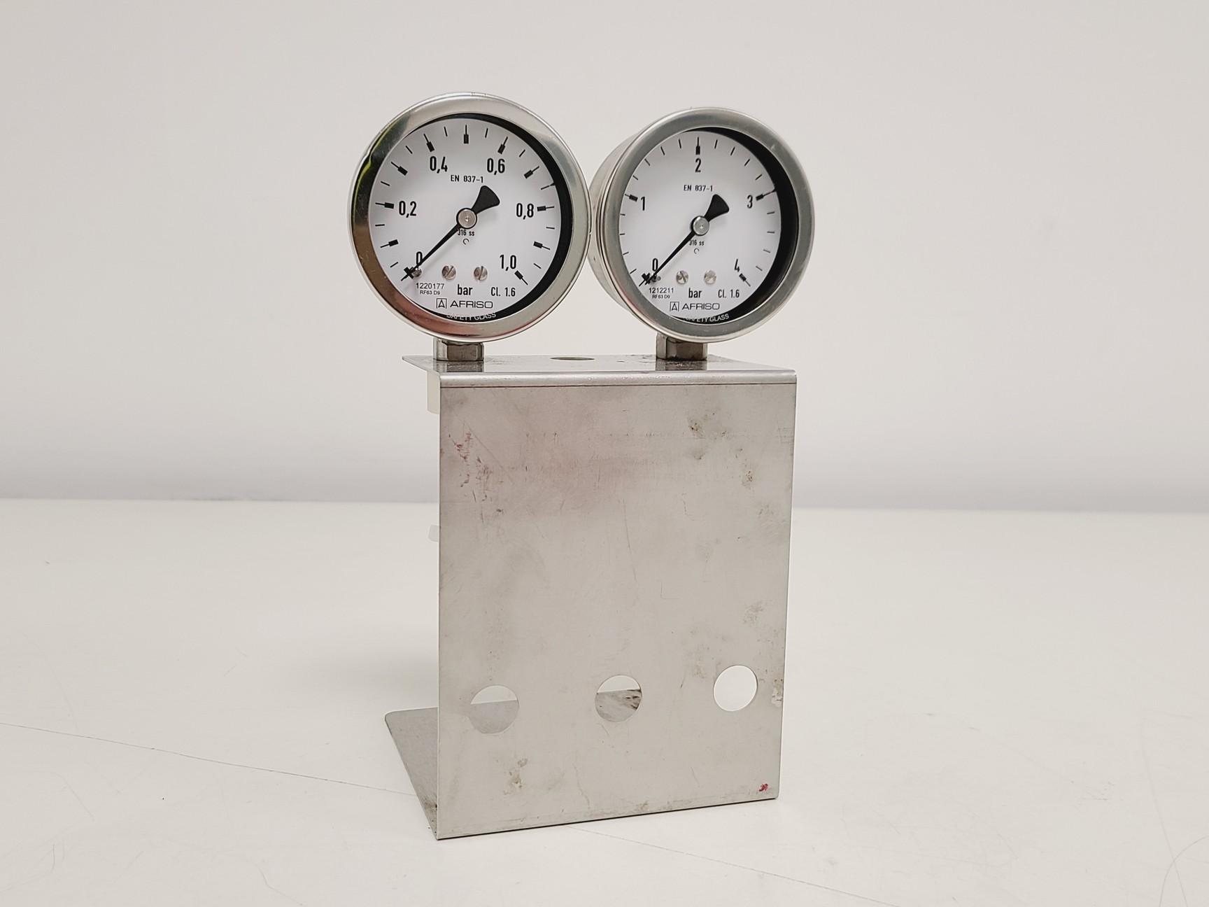 Image of Sani Membranes Vibro-Lab 3500 and WT600 TFF System Lab