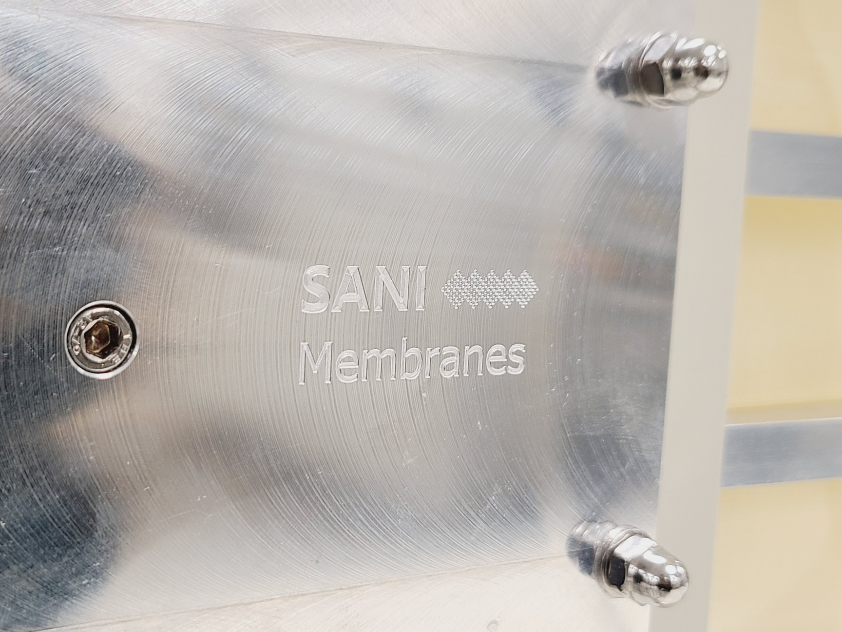 Image of Sani Membranes Vibro-Lab 3500 and WT600 TFF System