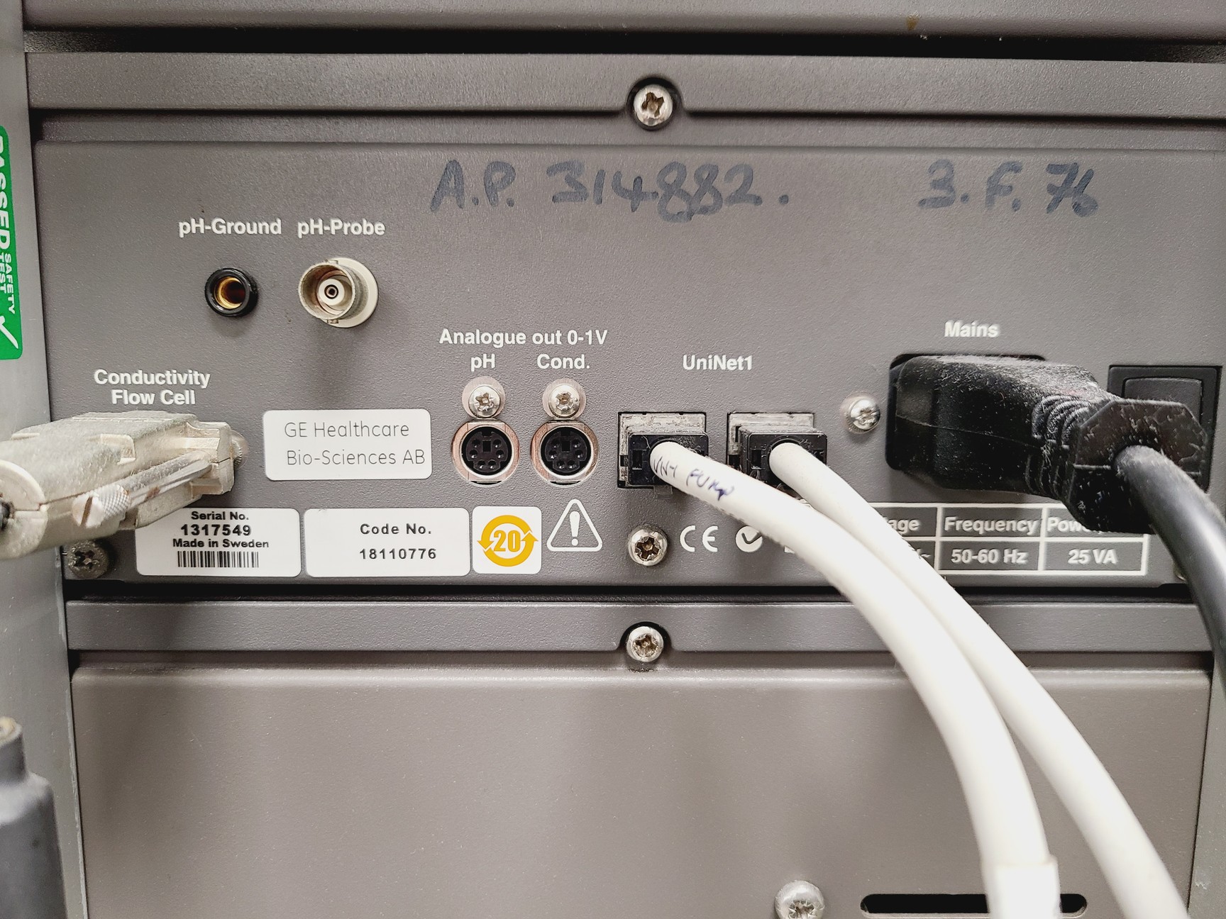 Image of ÄKTA Purification System with P-900, UV-900, pH/C-900, P-960 and FRAC-950