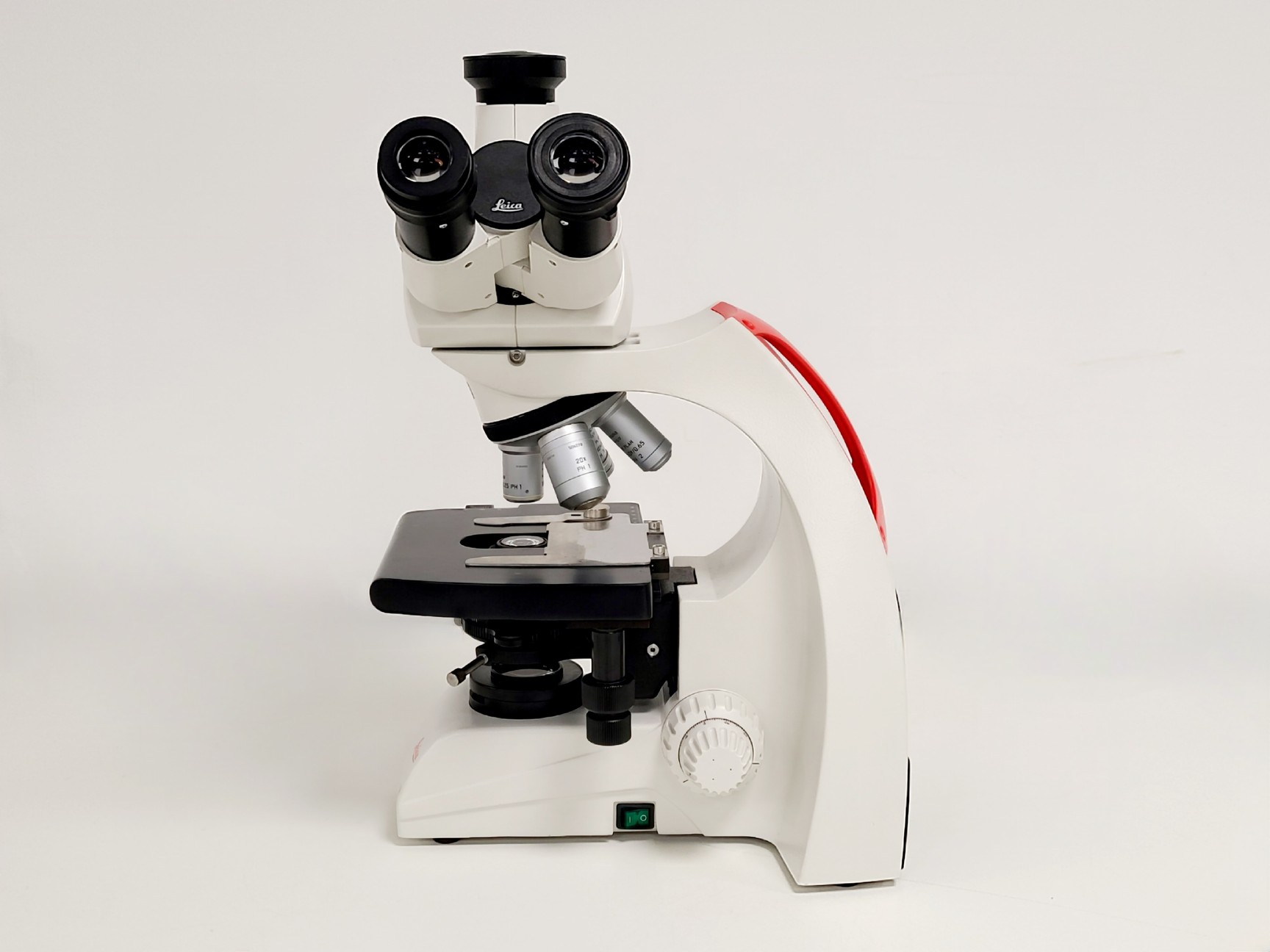 Image of Leica DM750 Binocular Microscope
