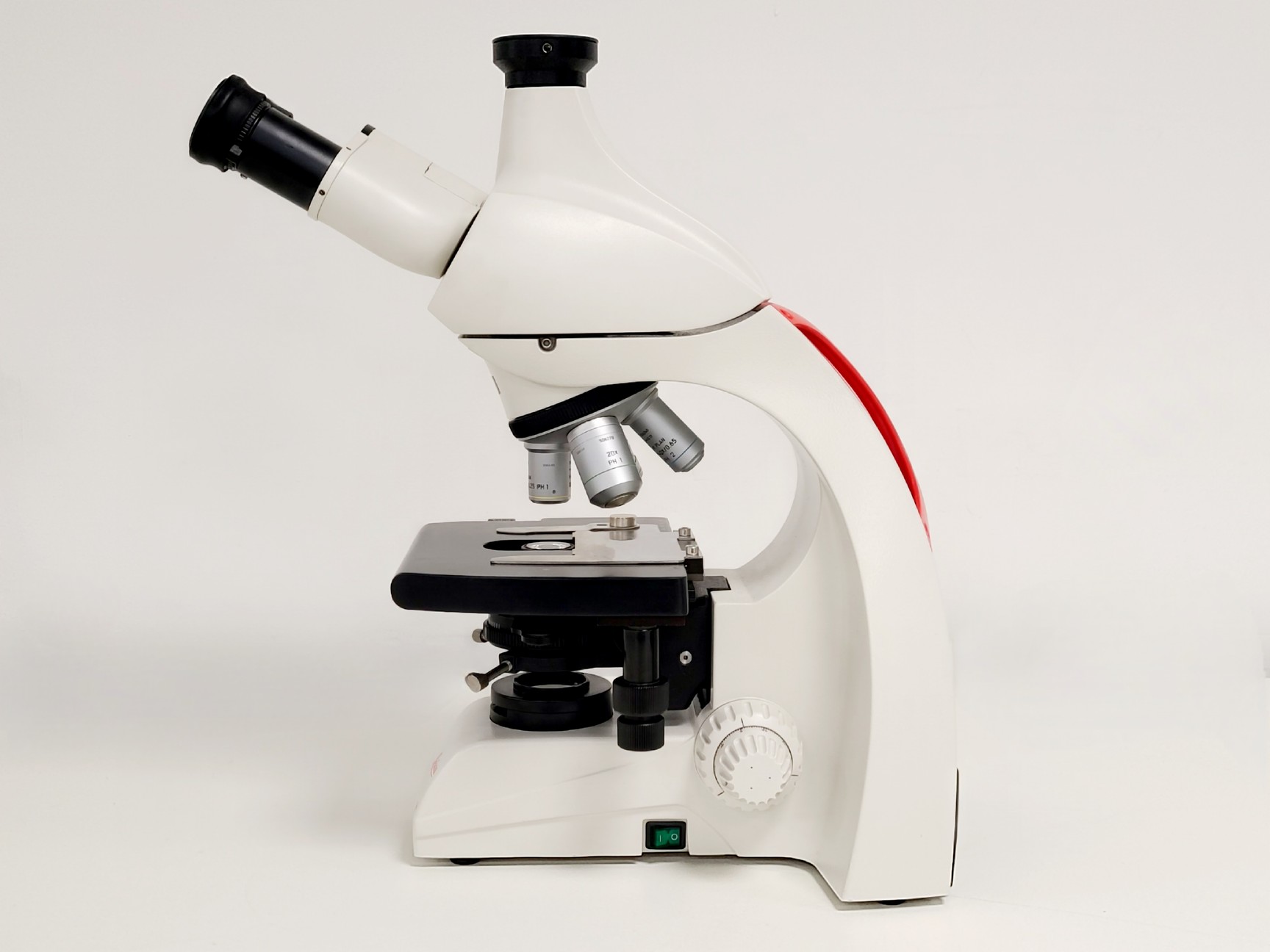 Image of Leica DM750 Binocular Microscope