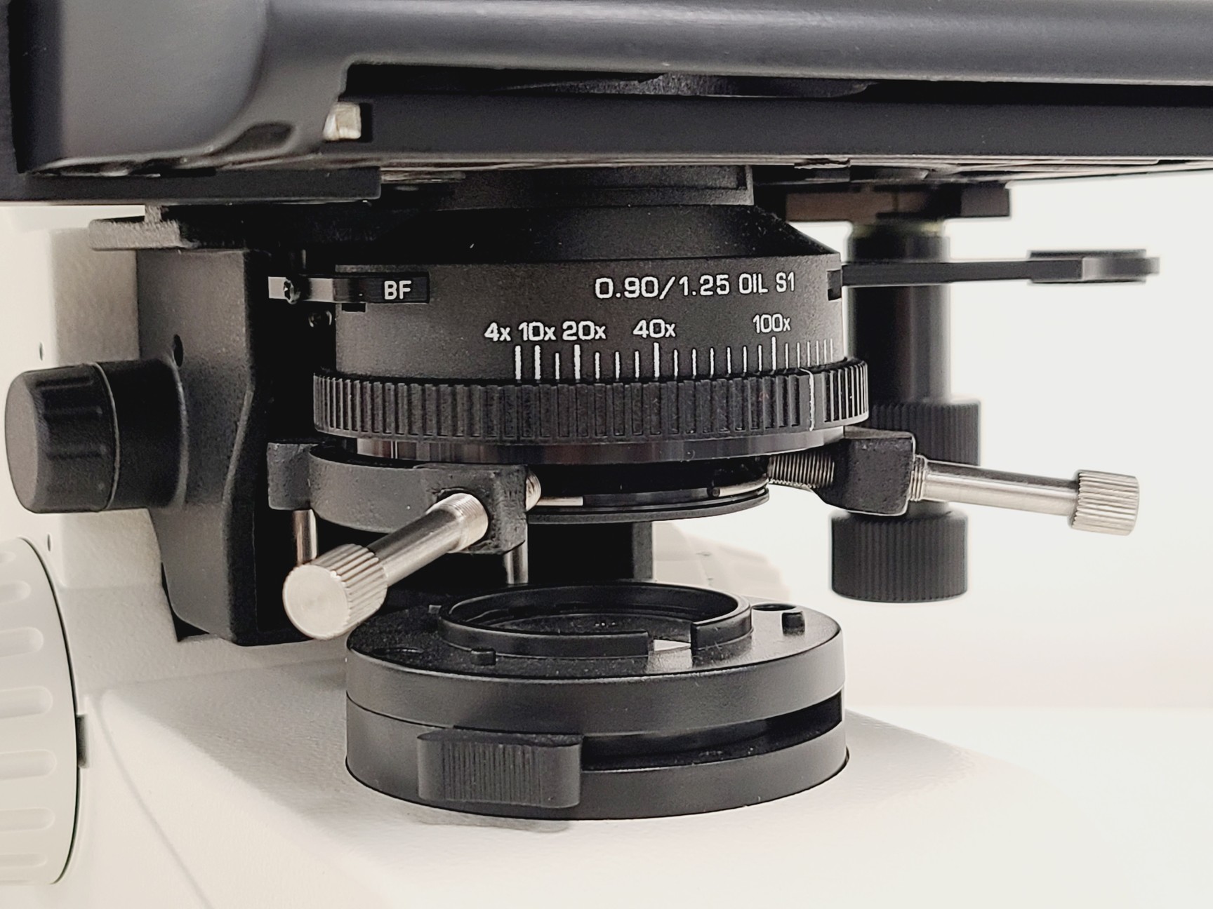 Image of Leica DM750 Binocular Microscope