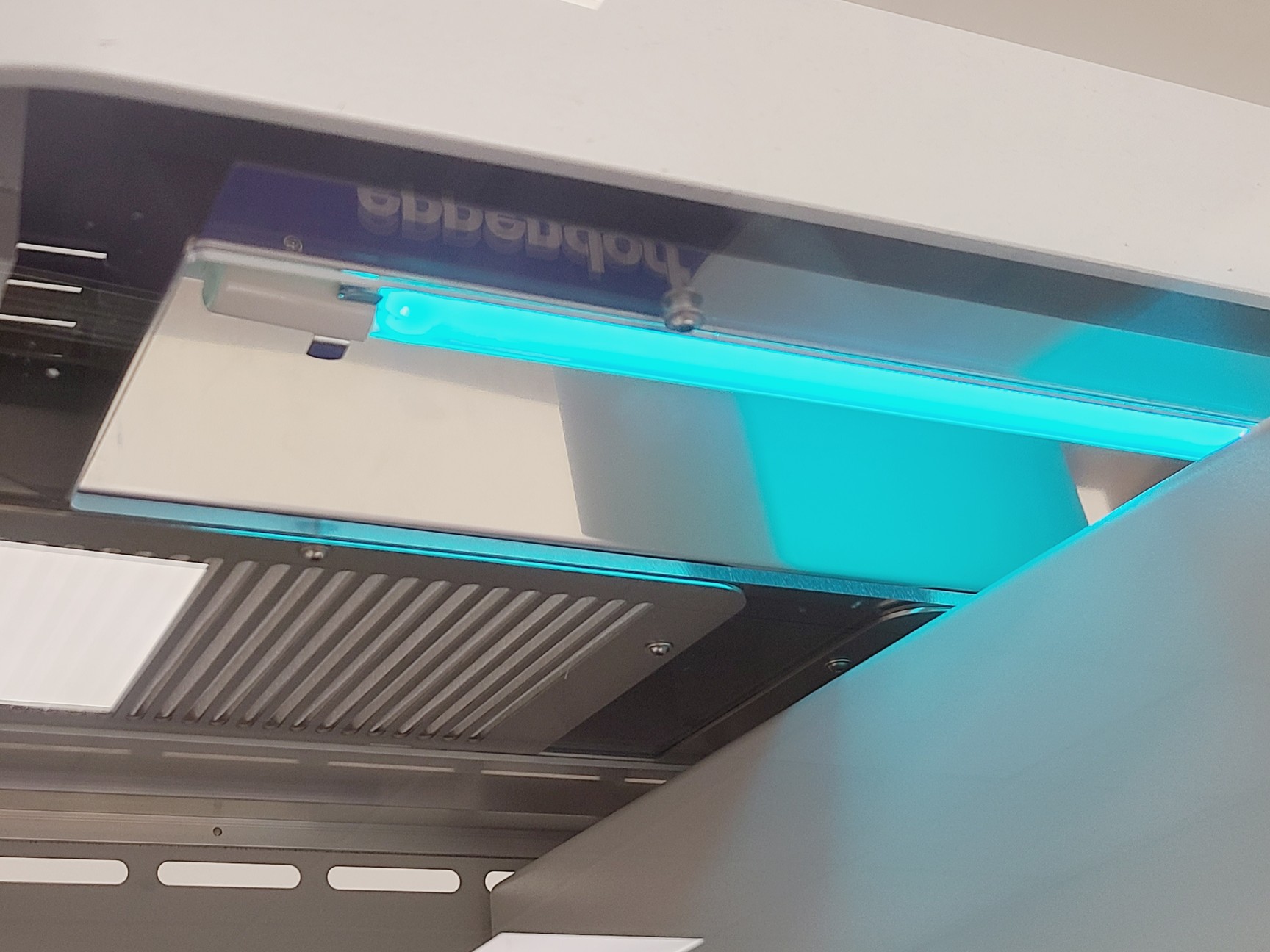 Image of Eppendorf epMotion 5073 Liquid Handling System w/ Accessories and Consumables