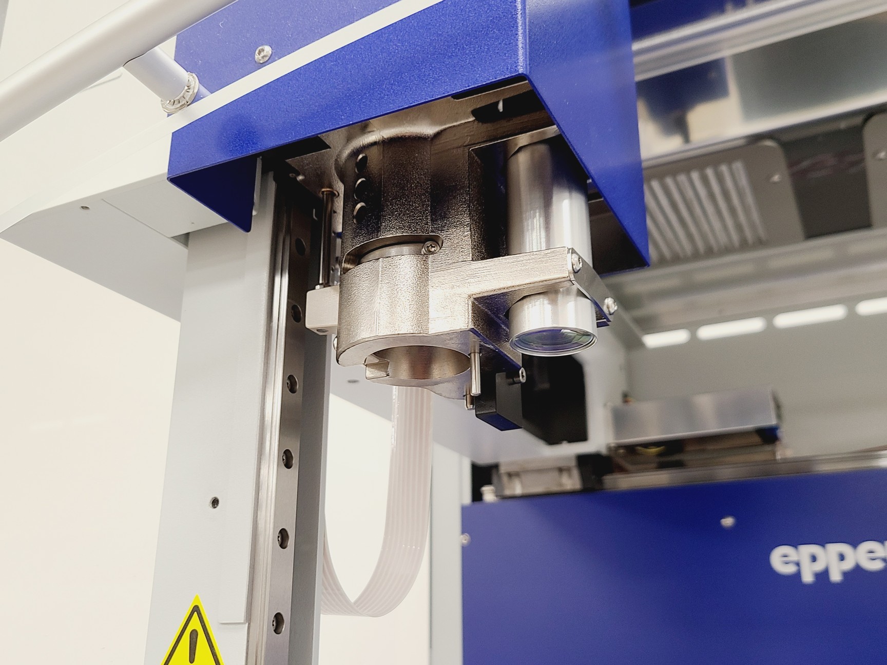 Image of Eppendorf epMotion 5073 Liquid Handling System w/ Accessories and Consumables