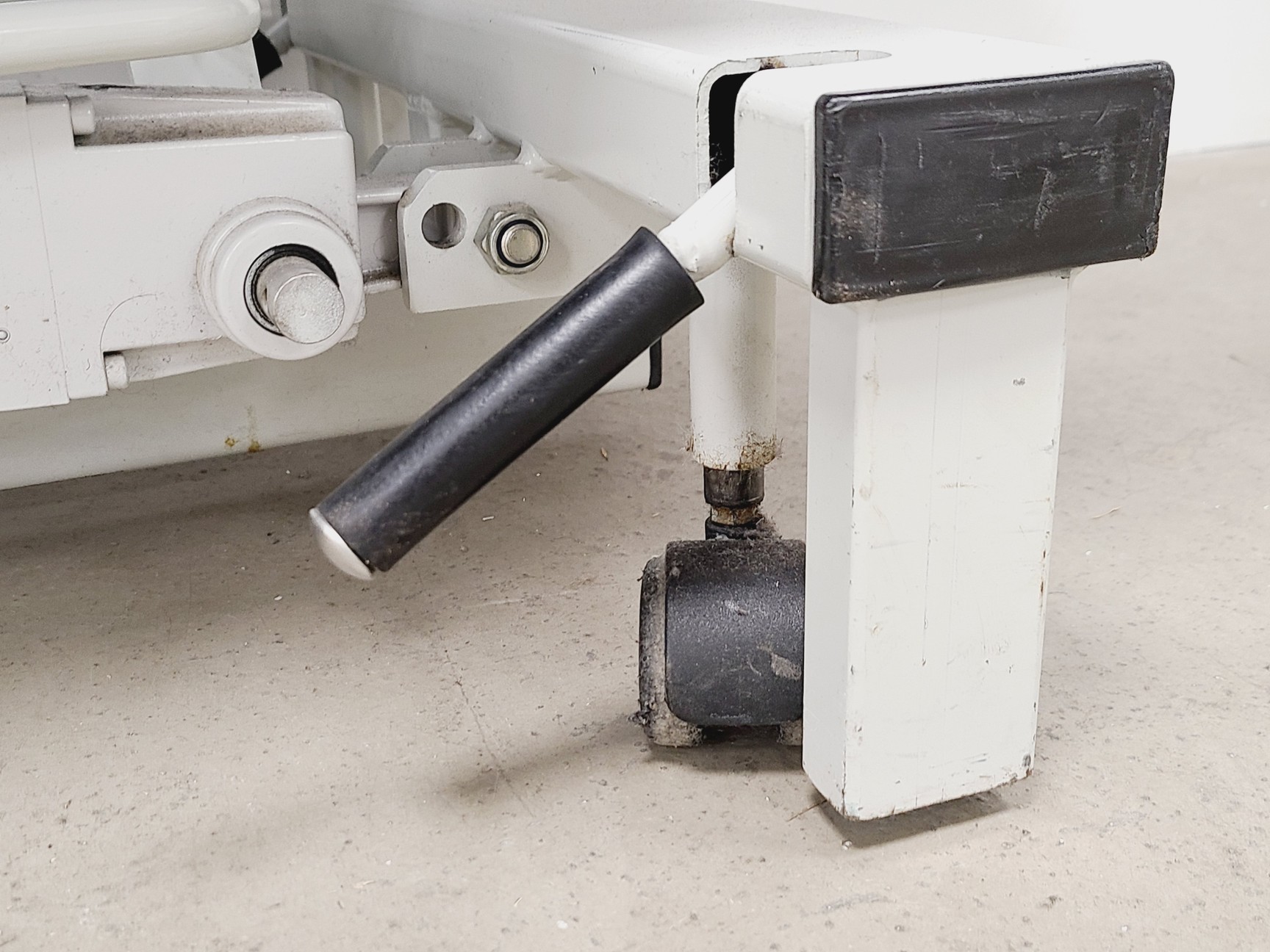 Image of The Plinth Company Hydraulic Medical Plinth