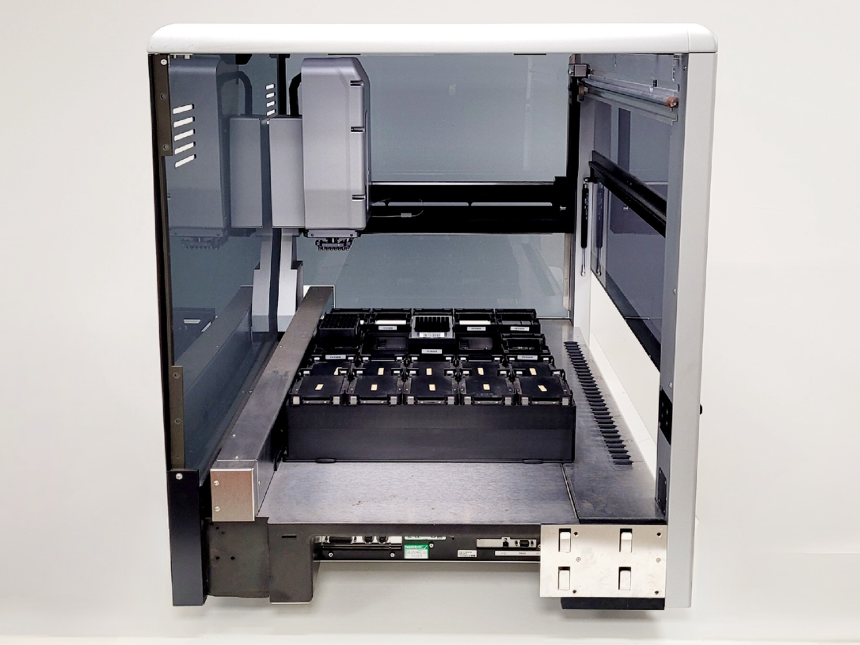 Image of Hamilton Microlab STARlet Liquid Handling Workstation CO- RE 96 & Software