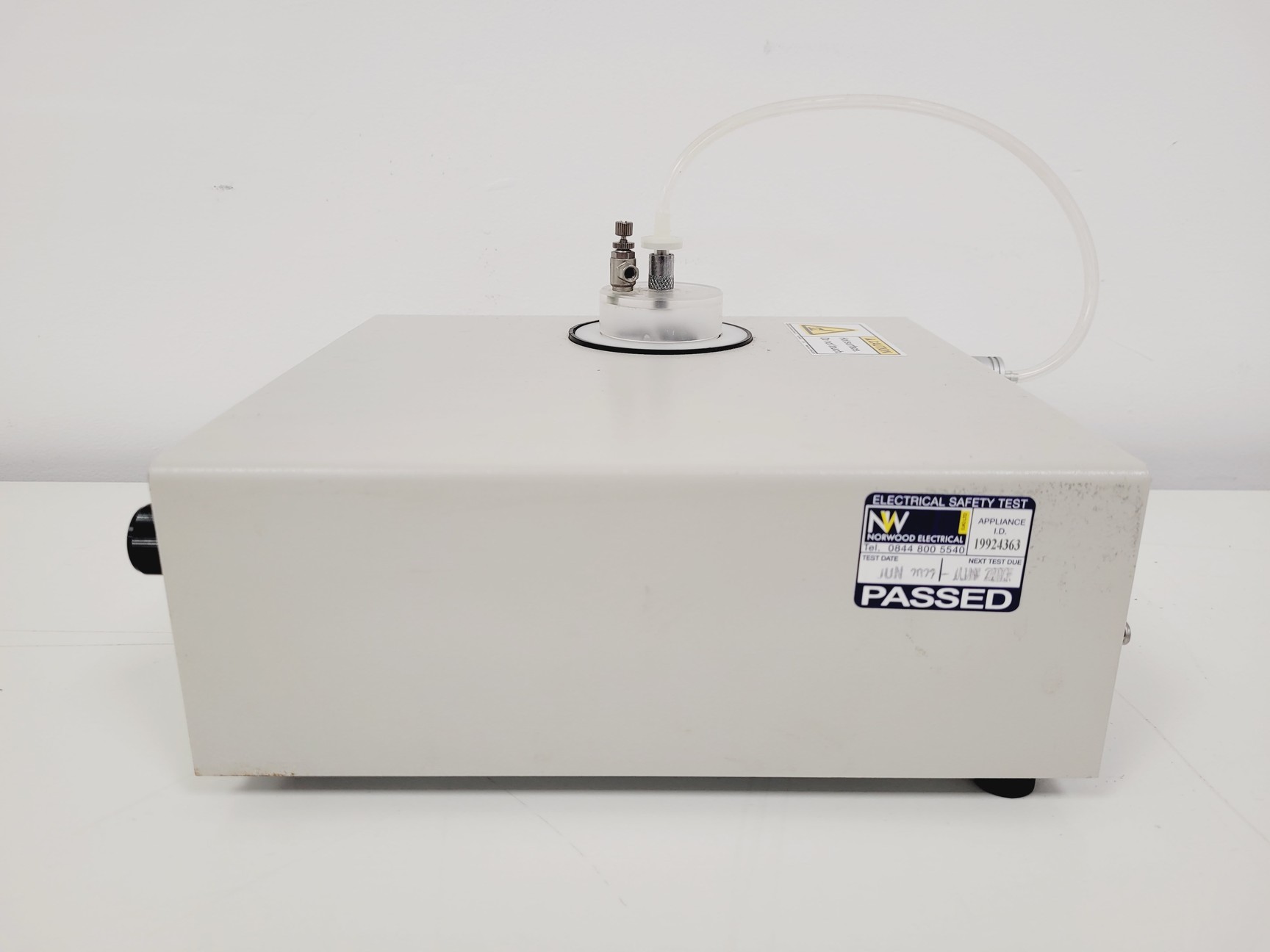 Image of MicroCal VP-ITC MicroCalorimeter System W/ThermoVac and PC Lab