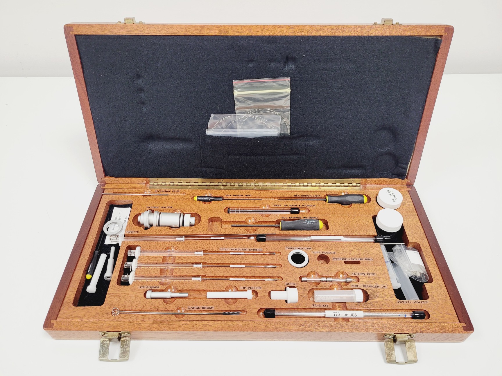 Image of MicroCal VP-ITC MicroCalorimeter System W/ThermoVac and PC Lab