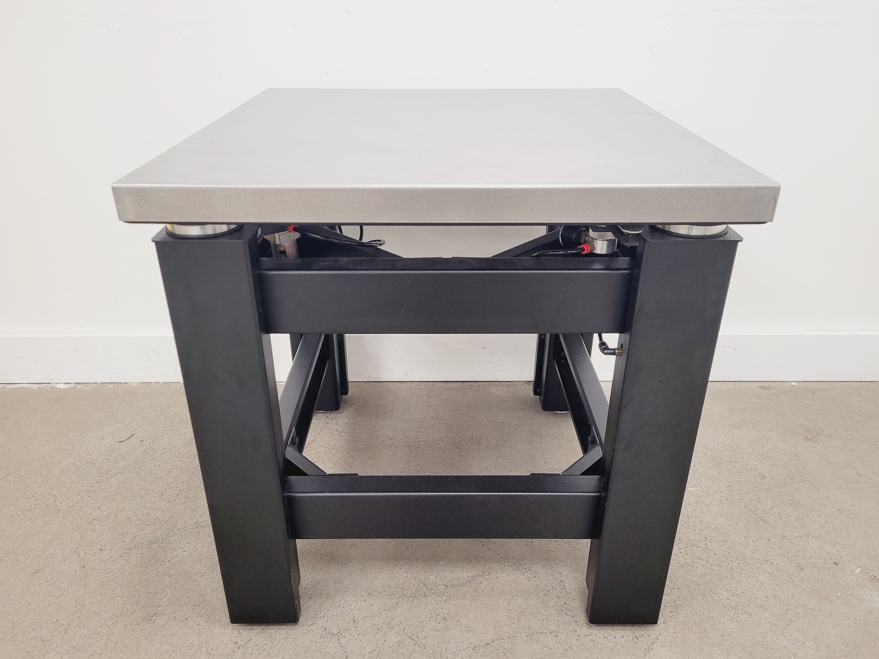 Image of TMC 63-521 Anti-Vibration Isolation Table