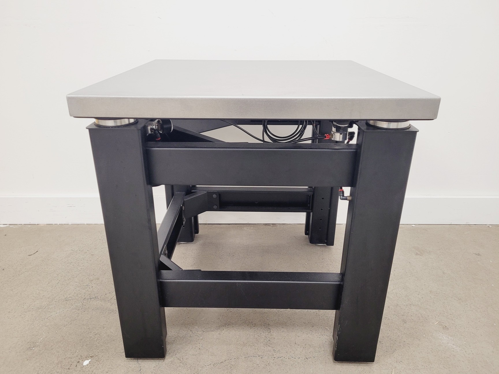 Image of TMC 63-521 Anti-Vibration Isolation Table