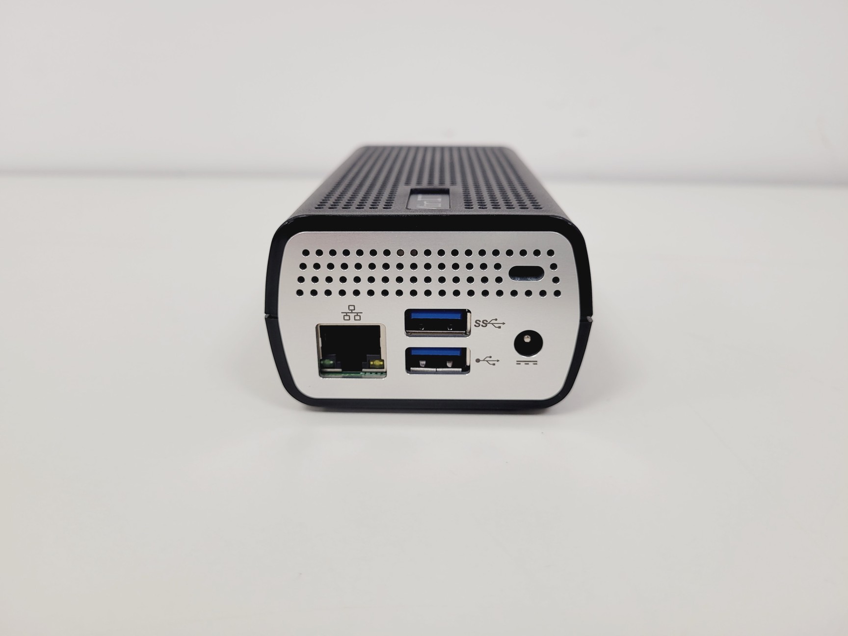 Image of Nanopore MinIT w/ MinION & Flongle 