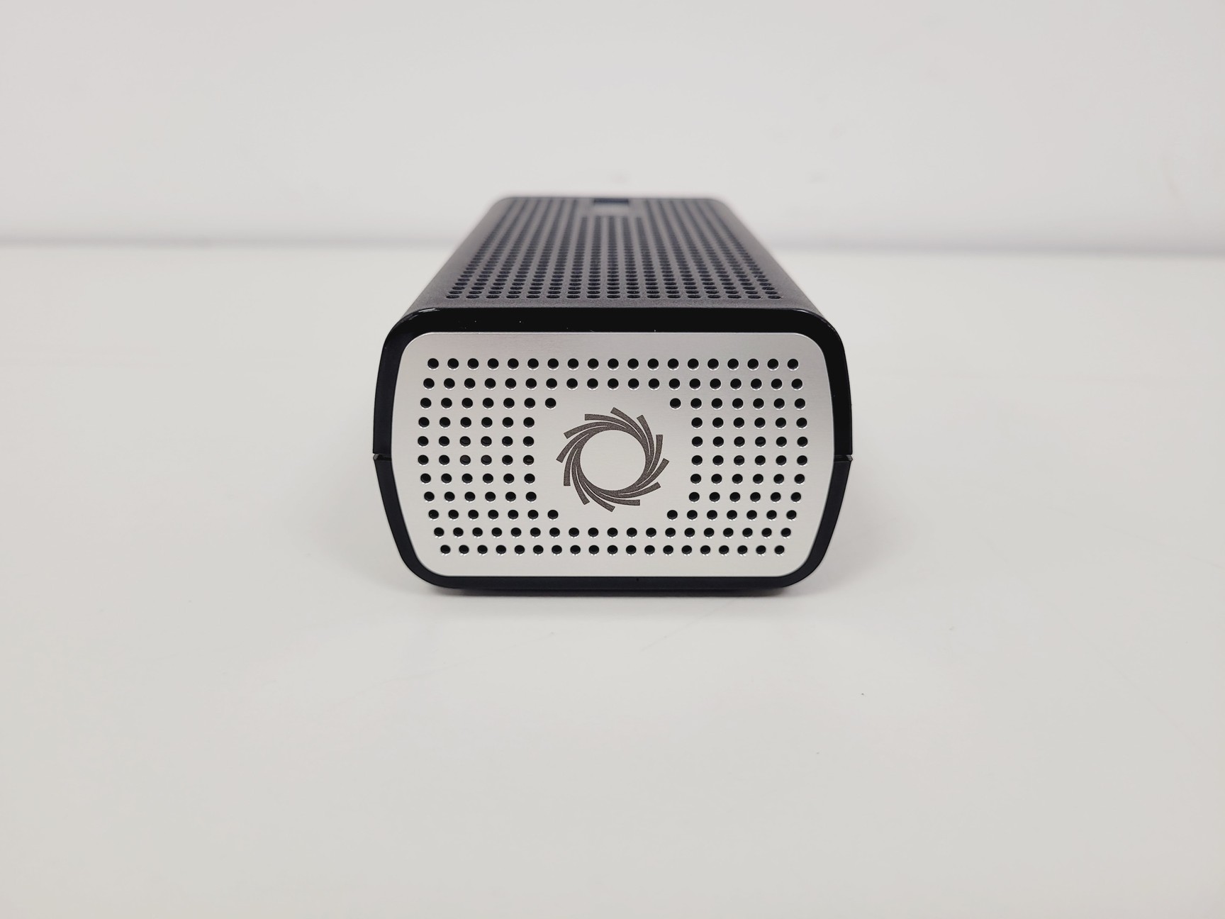 Image of Nanopore MinIT w/ MinION & Flongle 