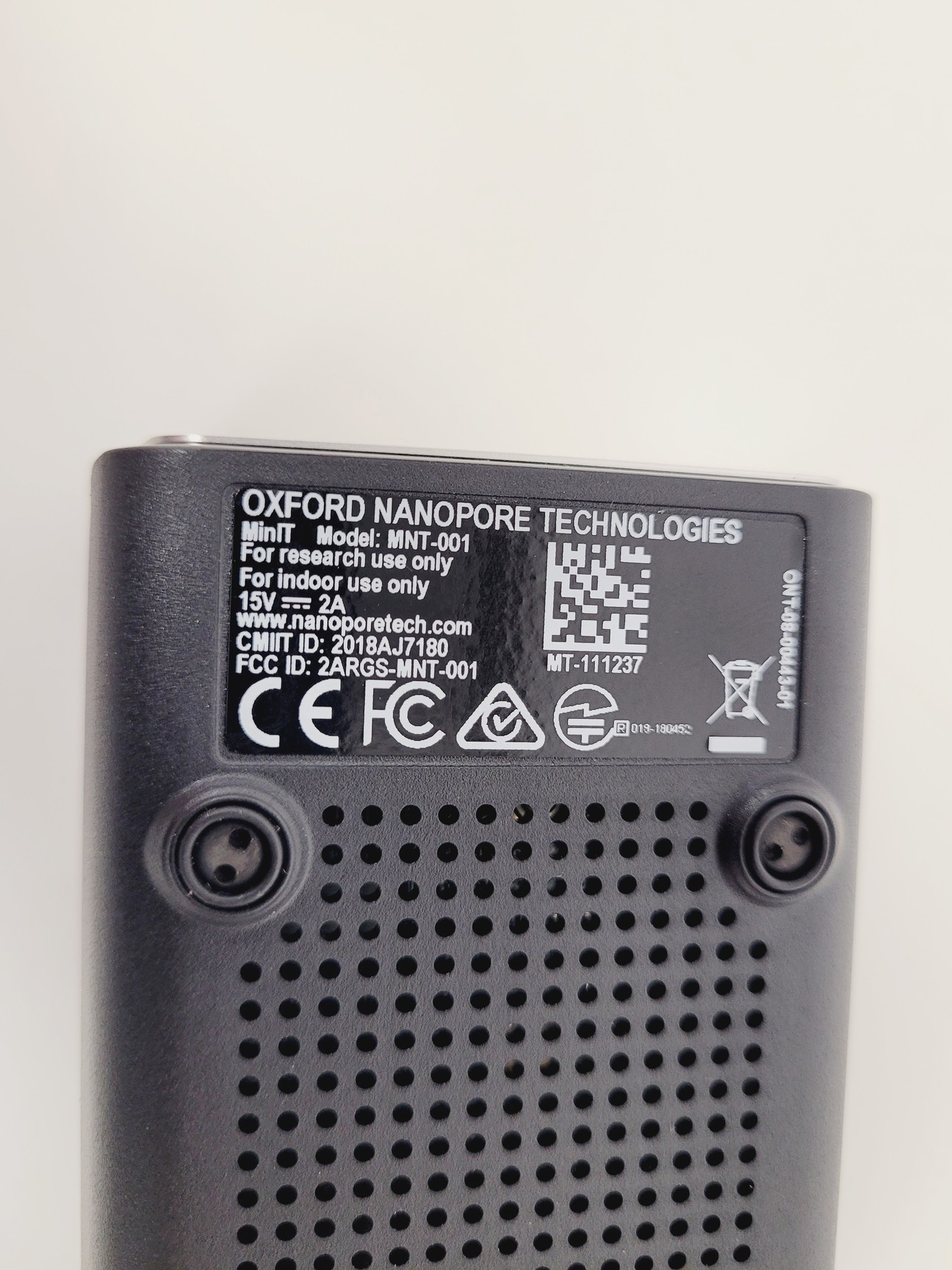 Image of Nanopore MinIT w/ MinION & Flongle 