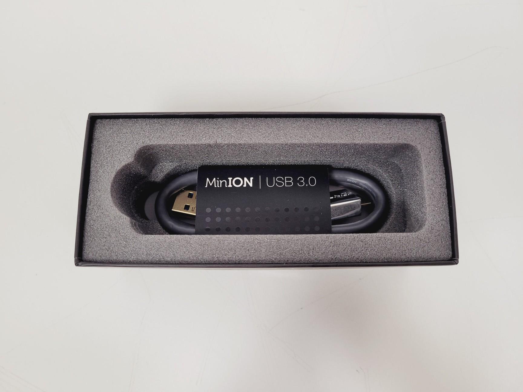 Image of Nanopore MinIT w/ MinION & Flongle 