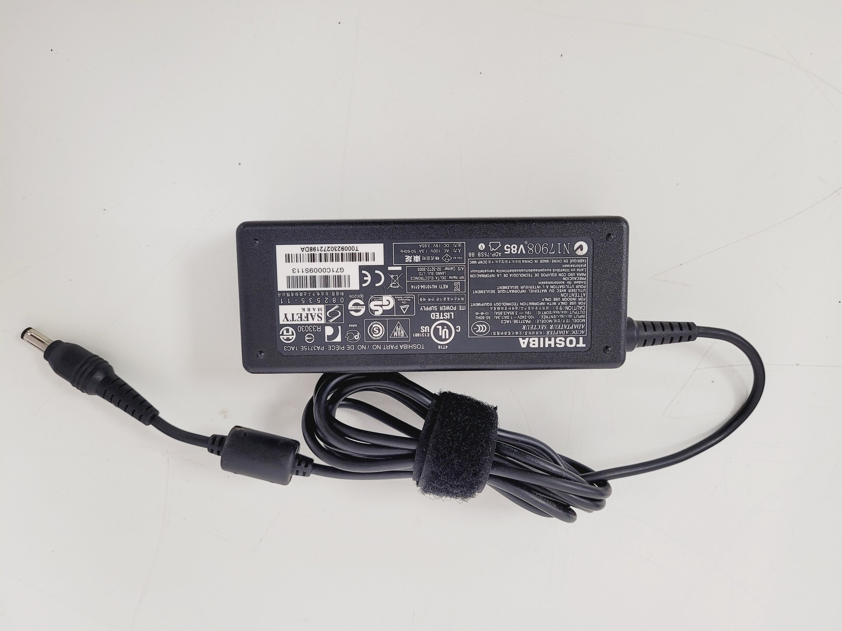 Image of GXCAM-Eclipse WiFi/USB Microscope Camera 5MP w/ Toshiba Laptop and GXCapture