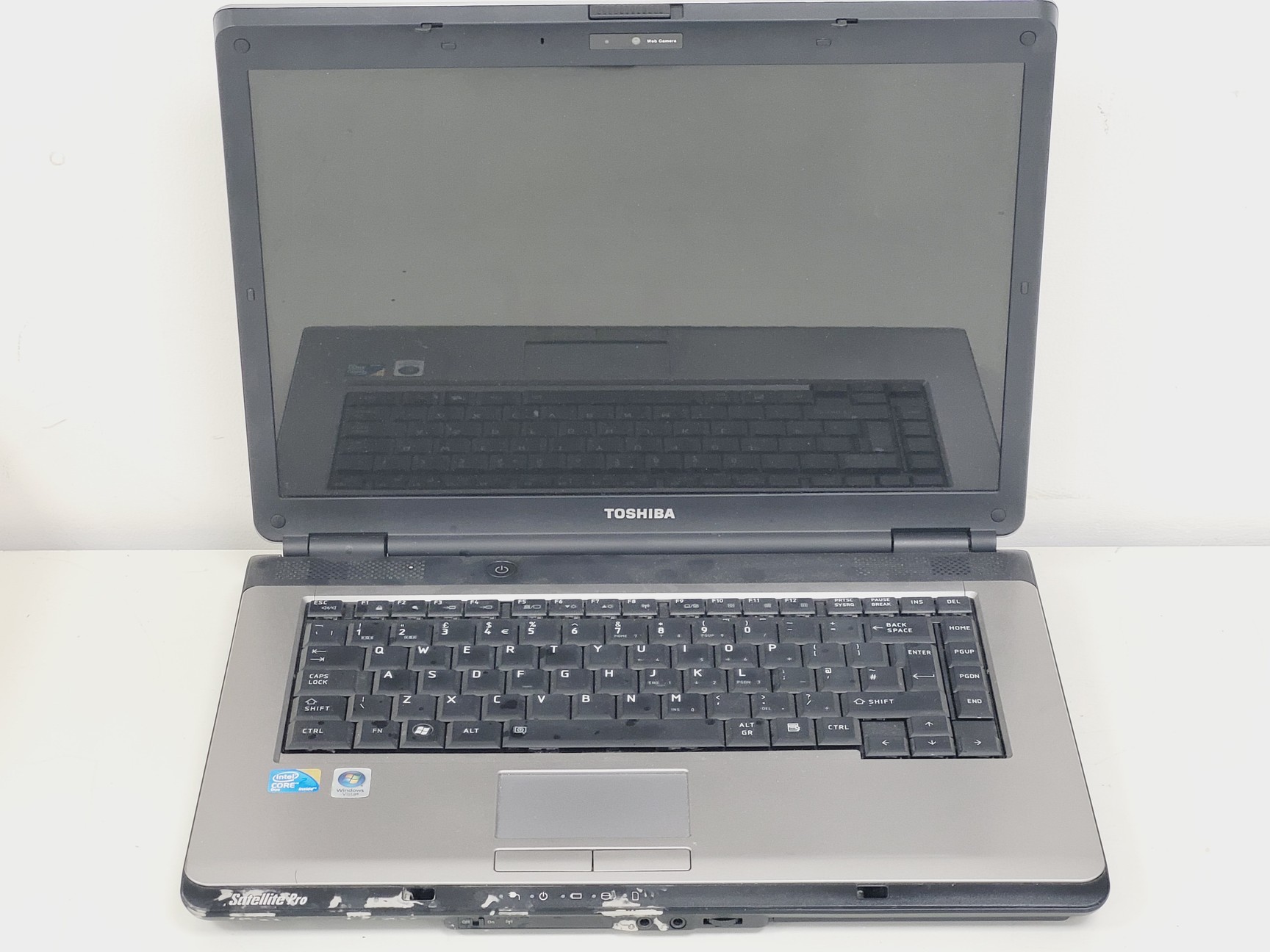 Image of GXCAM-Eclipse WiFi/USB Microscope Camera 5MP w/ Toshiba Laptop and GXCapture