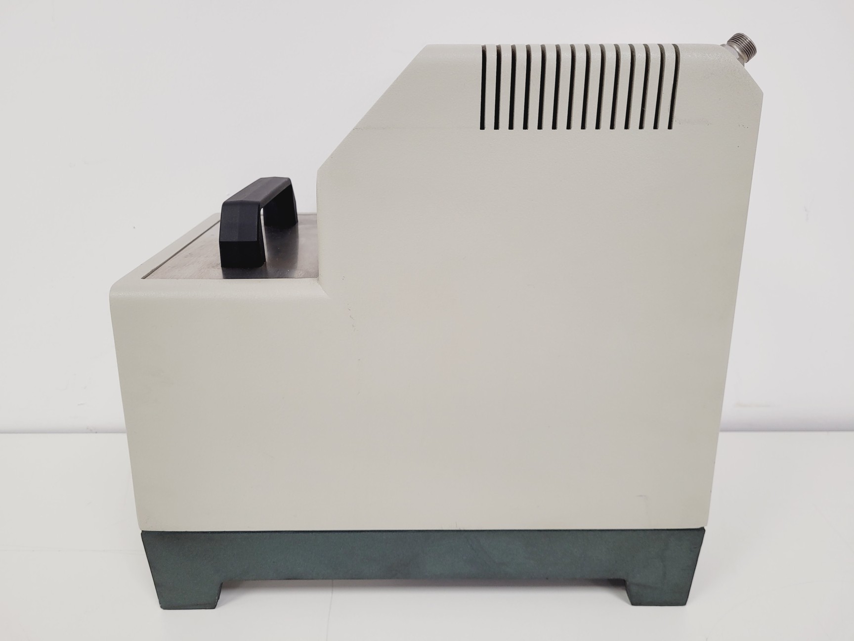 Image of Huber Minichiller Refrigerated Water Bath Lab